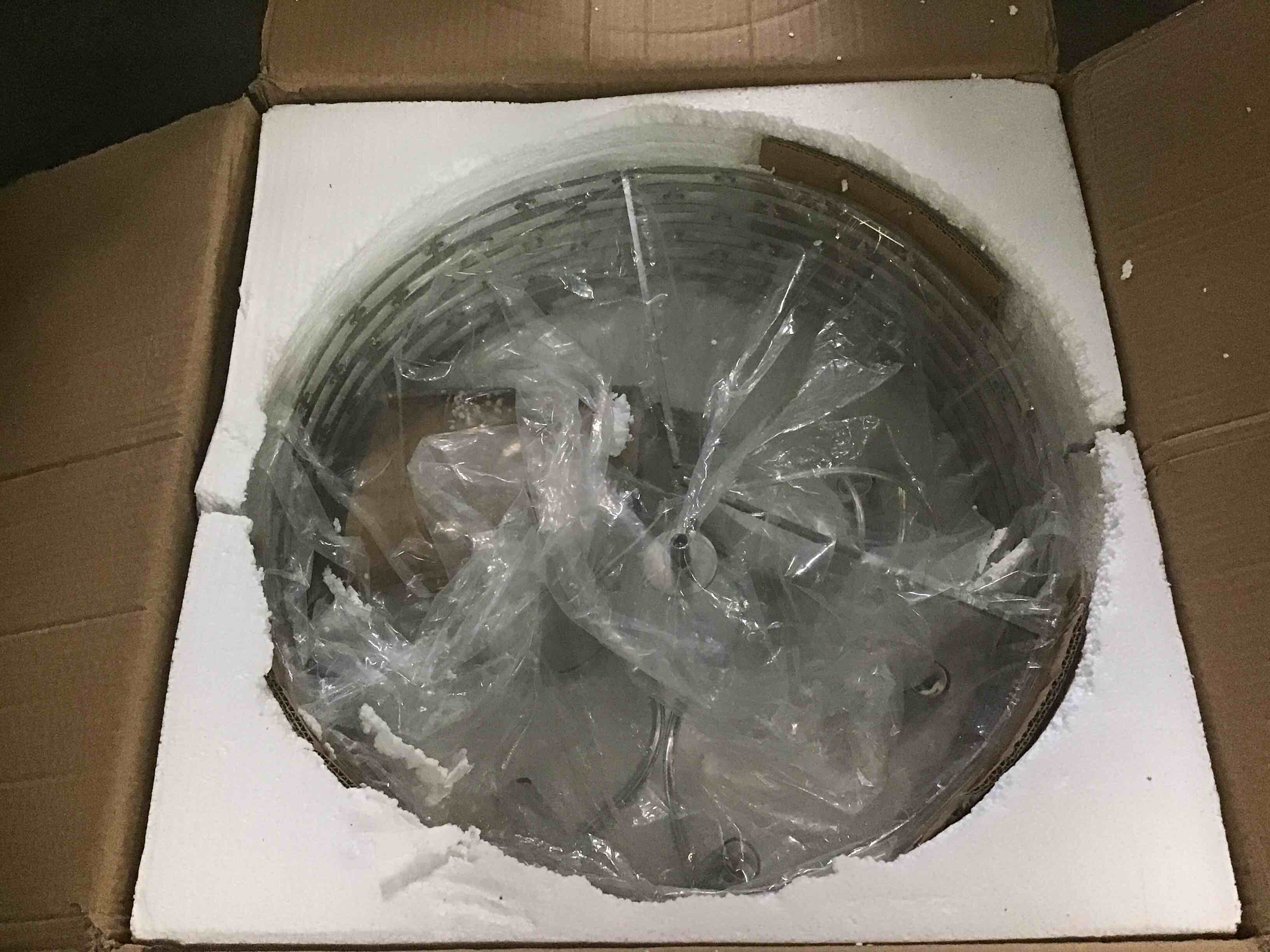 https://s3.amazonaws.com/lotting-images-prod/bidfta/RED5064796_1694627656427.jpeg
