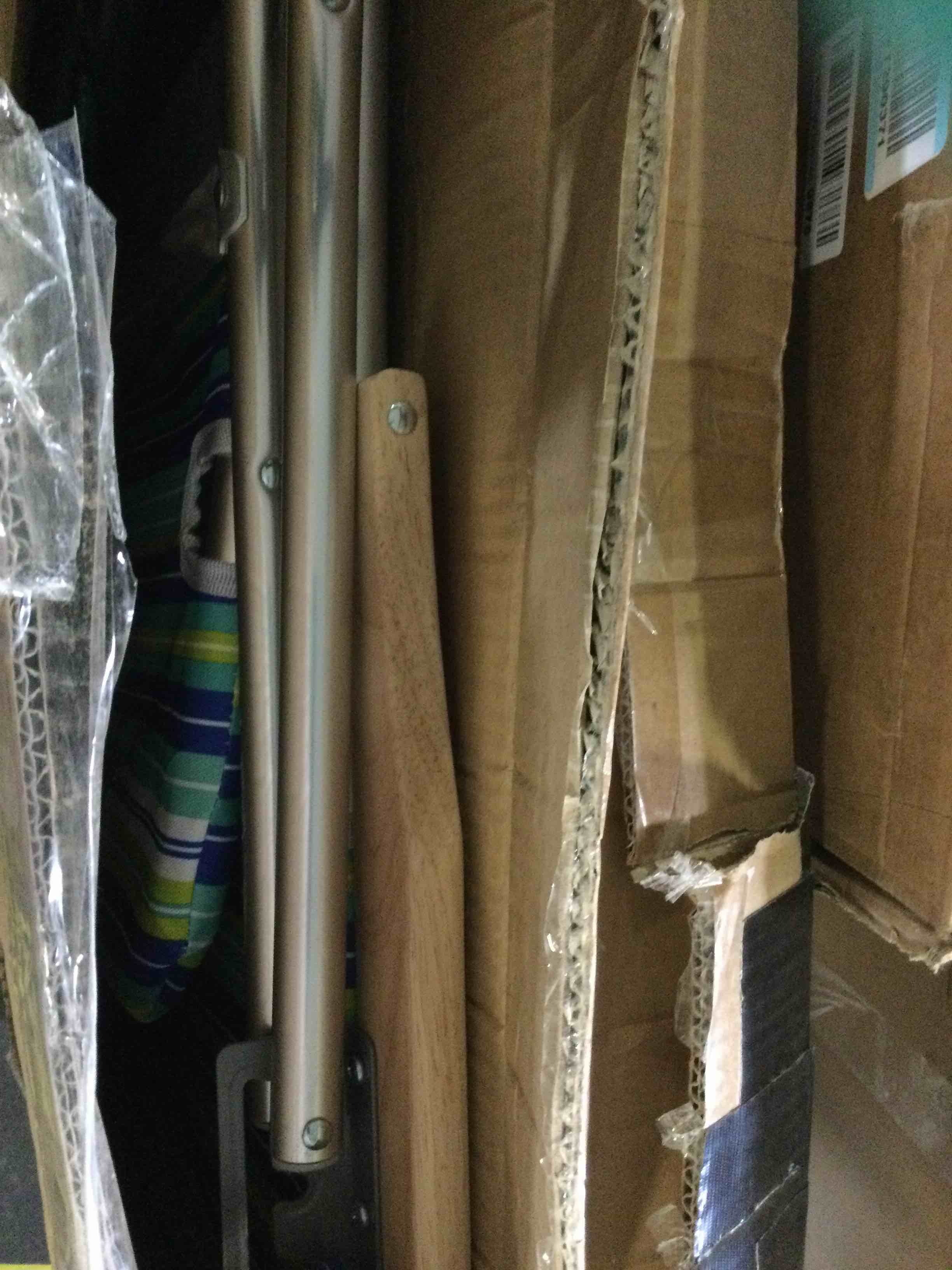 https://s3.amazonaws.com/lotting-images-prod/bidfta/RED5065046_1695044446548.jpeg