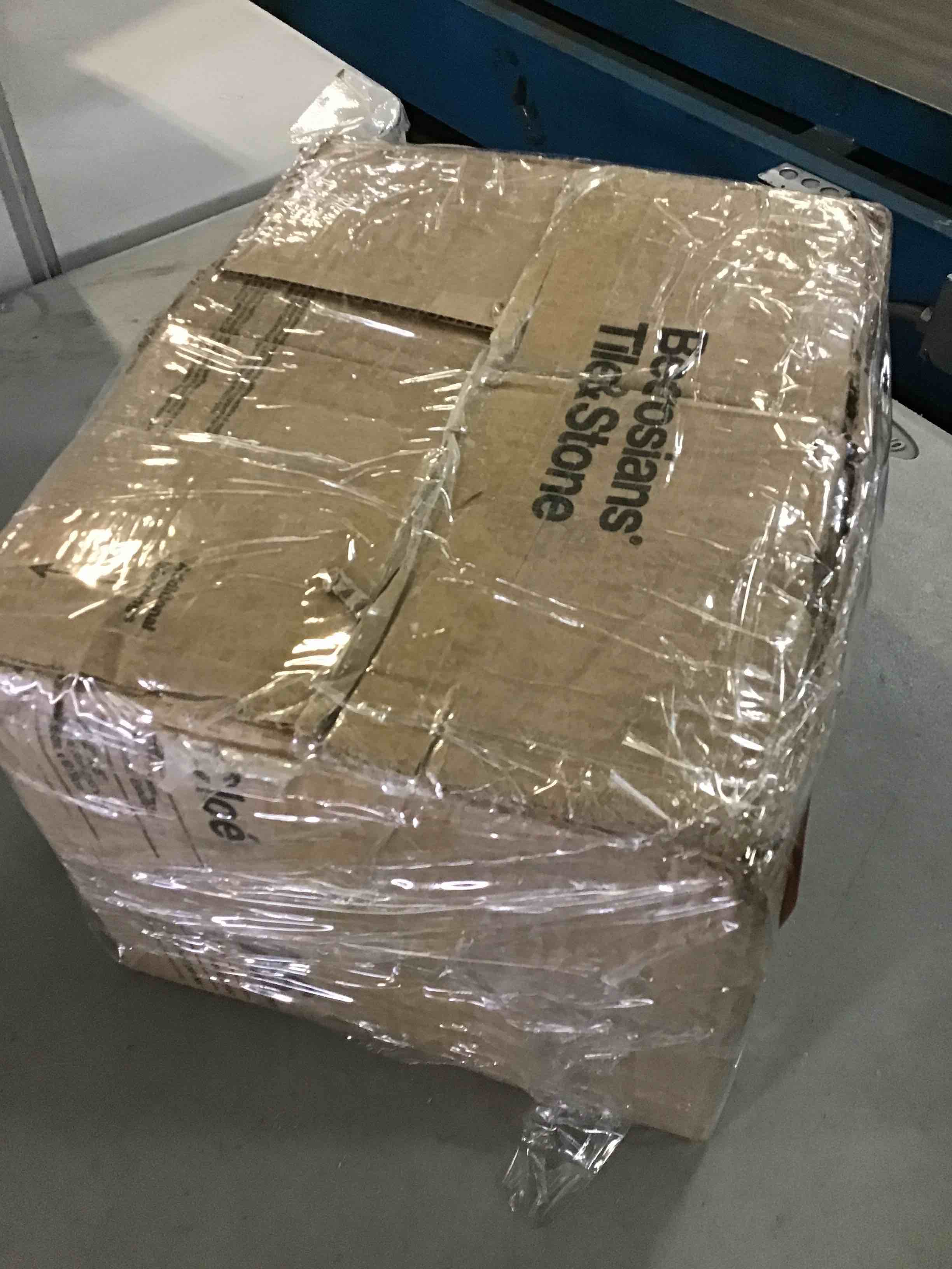 https://s3.amazonaws.com/lotting-images-prod/bidfta/RED5065134_1695065580125.jpeg