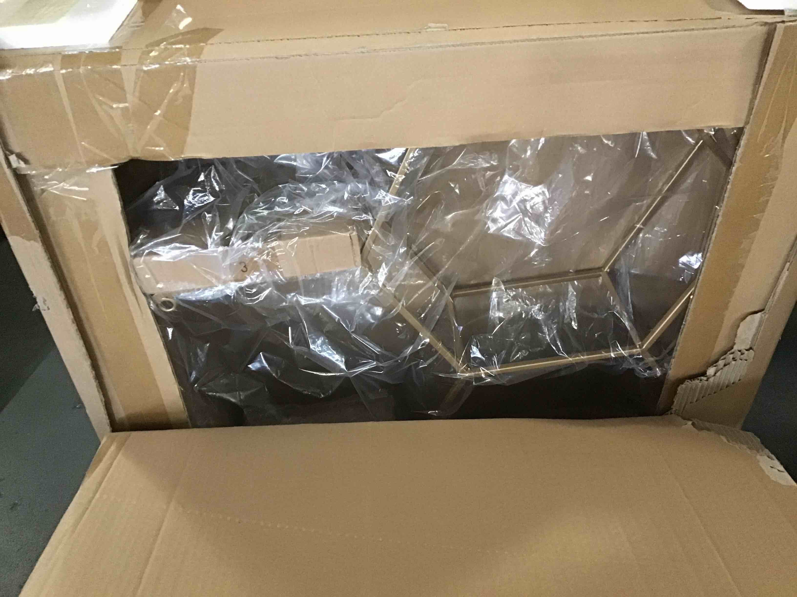 https://s3.amazonaws.com/lotting-images-prod/bidfta/RED5065165_1695387809807.jpeg