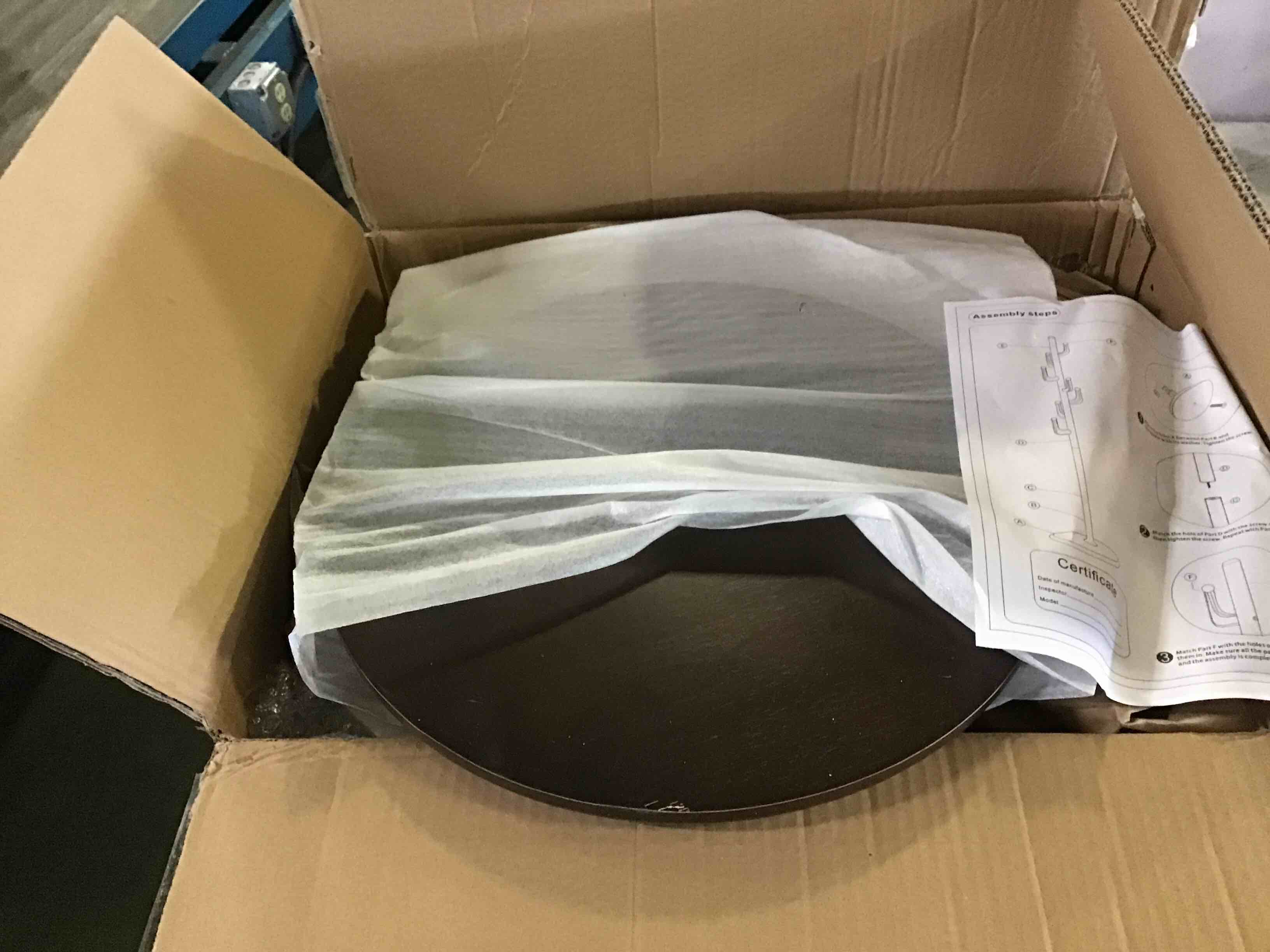 https://s3.amazonaws.com/lotting-images-prod/bidfta/RED5065194_1695394500713.jpeg