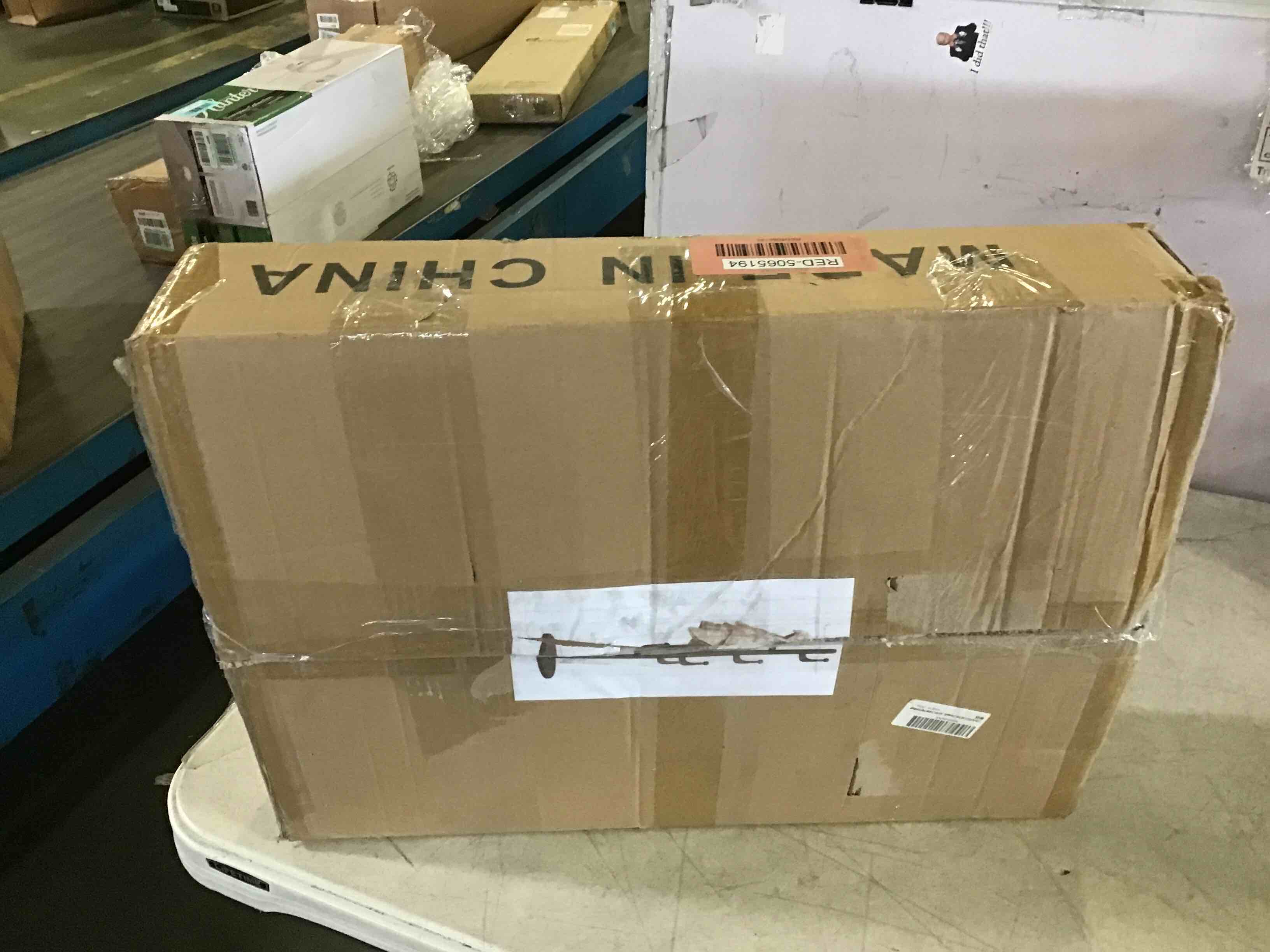 https://s3.amazonaws.com/lotting-images-prod/bidfta/RED5065194_1695394556058.jpeg