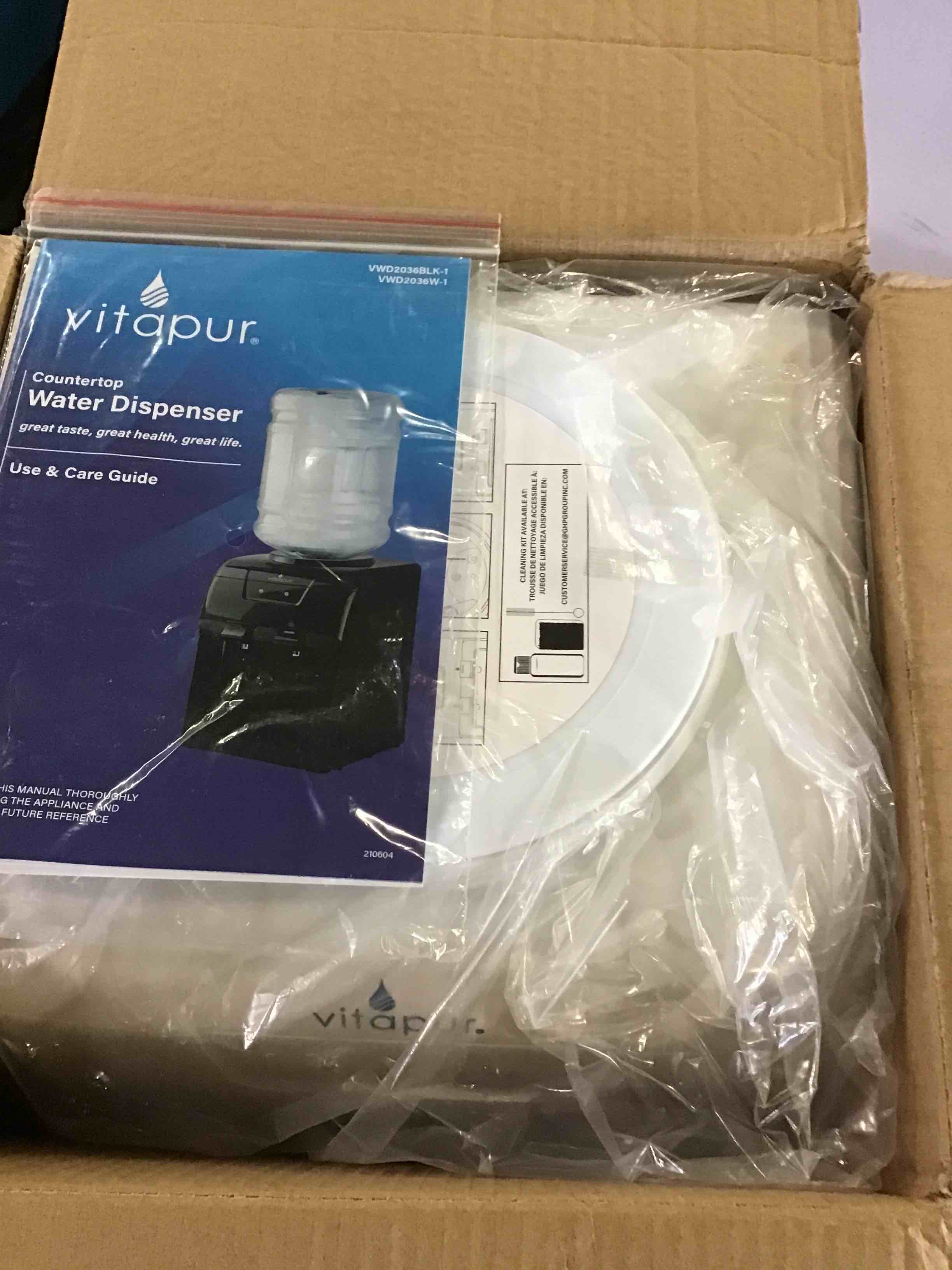 https://s3.amazonaws.com/lotting-images-prod/bidfta/RED5065207_1695396214702.jpeg