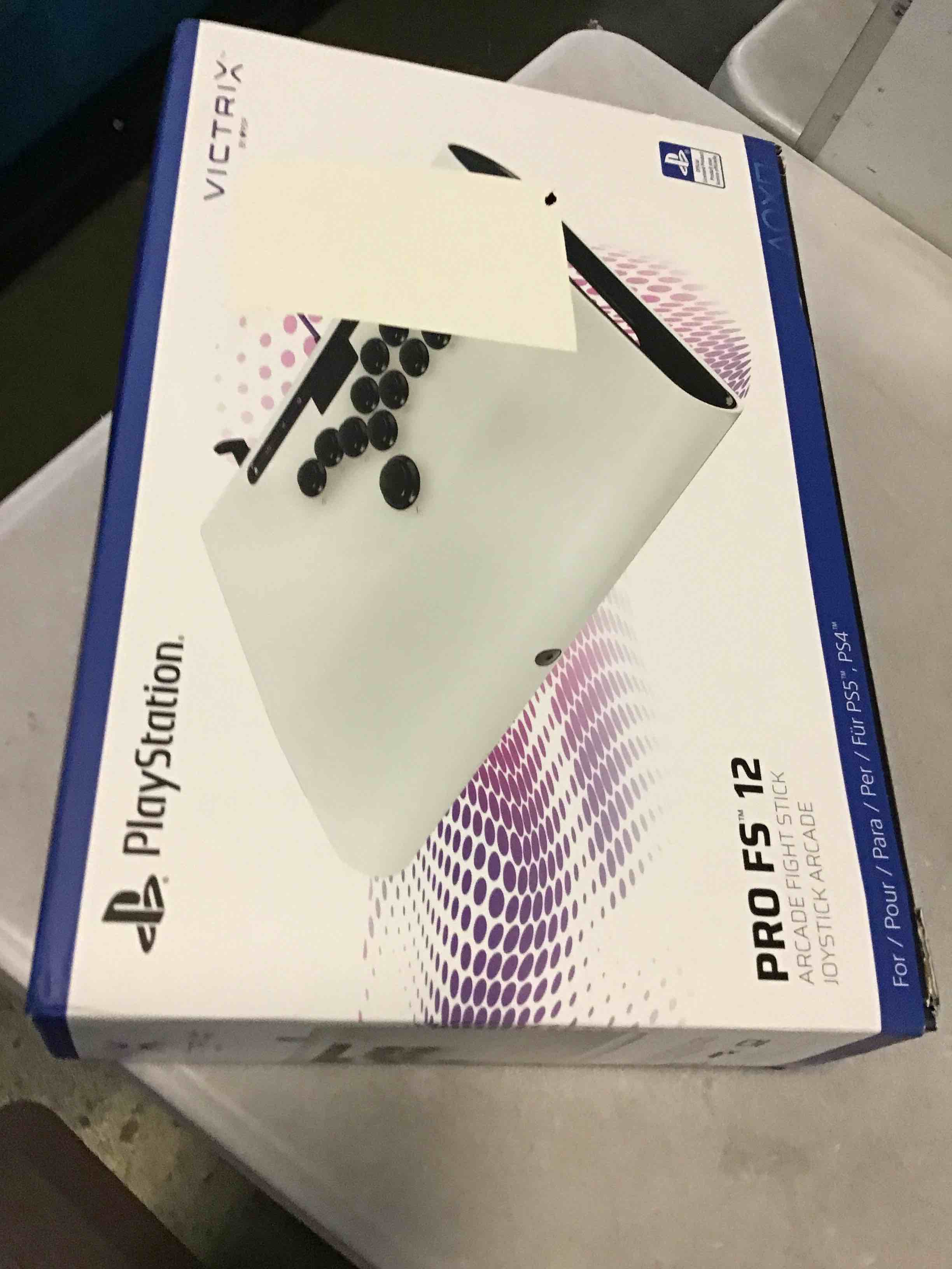 https://s3.amazonaws.com/lotting-images-prod/bidfta/RED5065344_1695669698633.jpeg