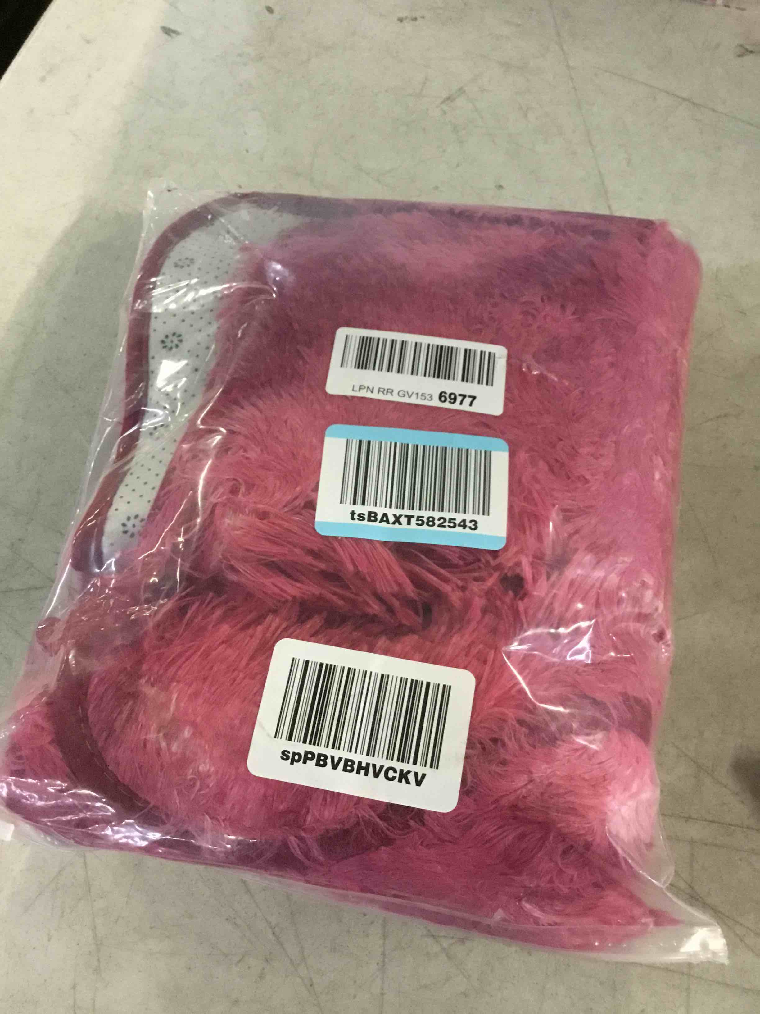 https://s3.amazonaws.com/lotting-images-prod/bidfta/RED5065666_1695914905053.jpeg