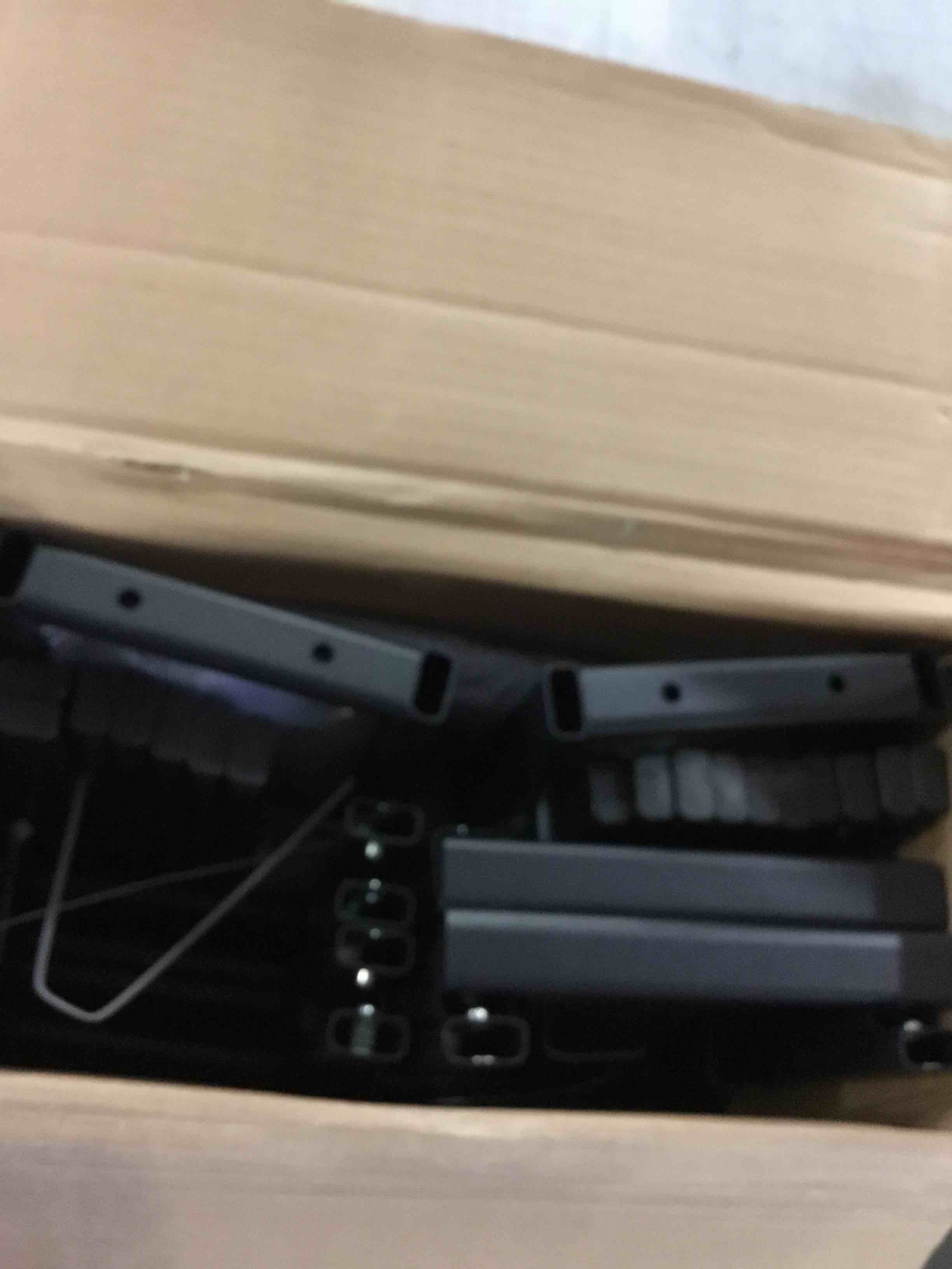 https://s3.amazonaws.com/lotting-images-prod/bidfta/RED5065876_1696002293281.jpeg
