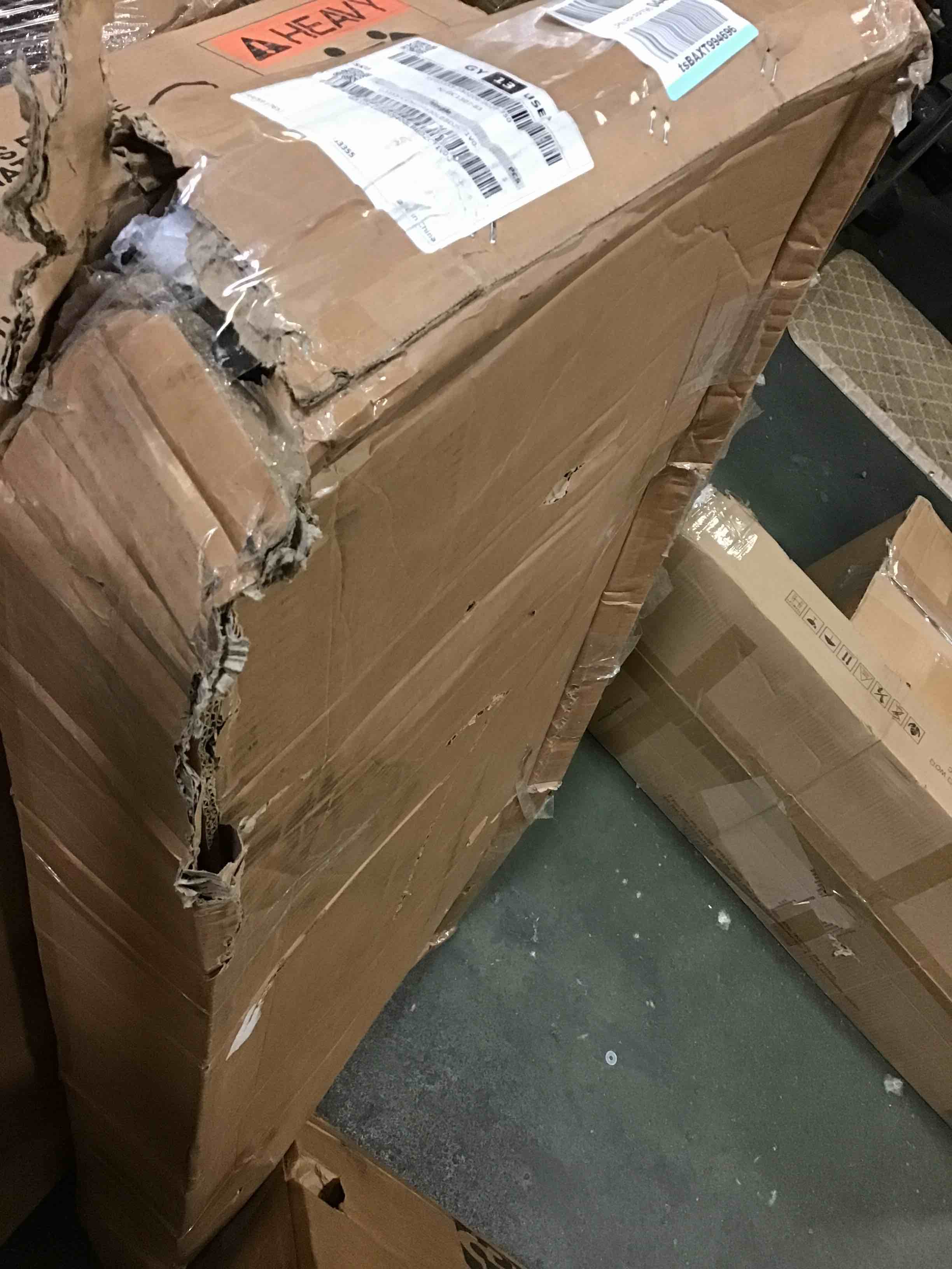 https://s3.amazonaws.com/lotting-images-prod/bidfta/RED5065961_1694863260000.jpeg
