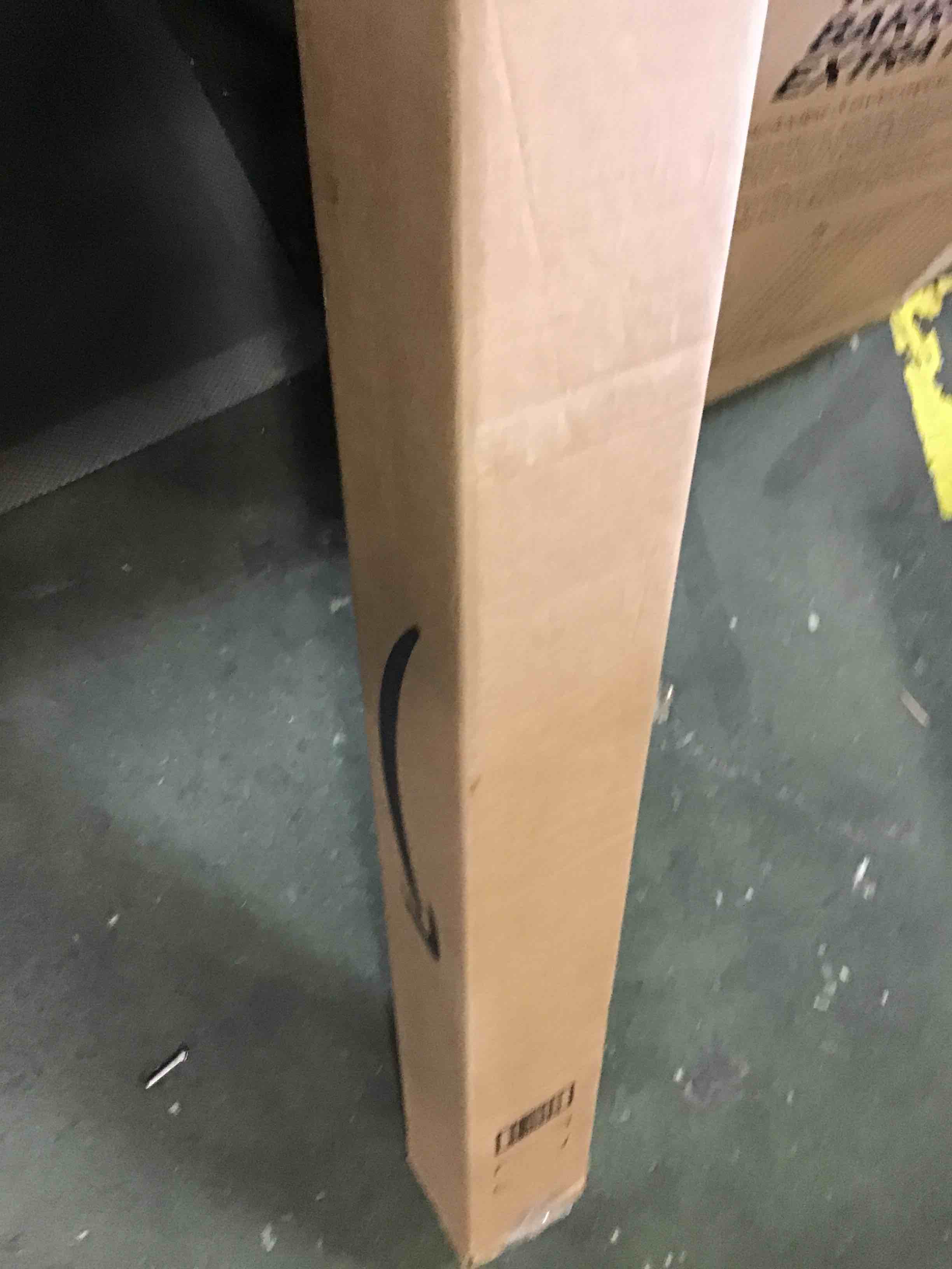 https://s3.amazonaws.com/lotting-images-prod/bidfta/RED5066062_1694878427305.jpeg