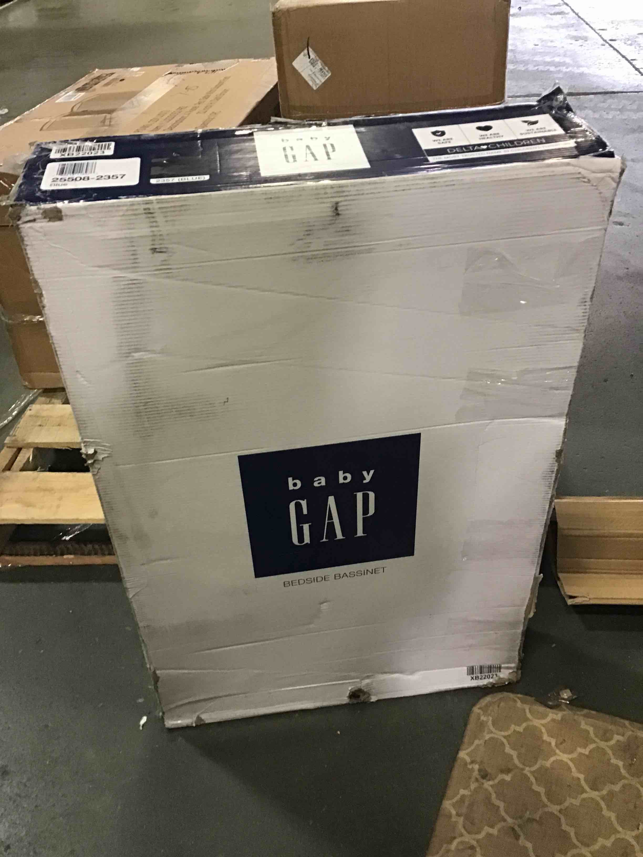 https://s3.amazonaws.com/lotting-images-prod/bidfta/RED5066156_1695151992542.jpeg