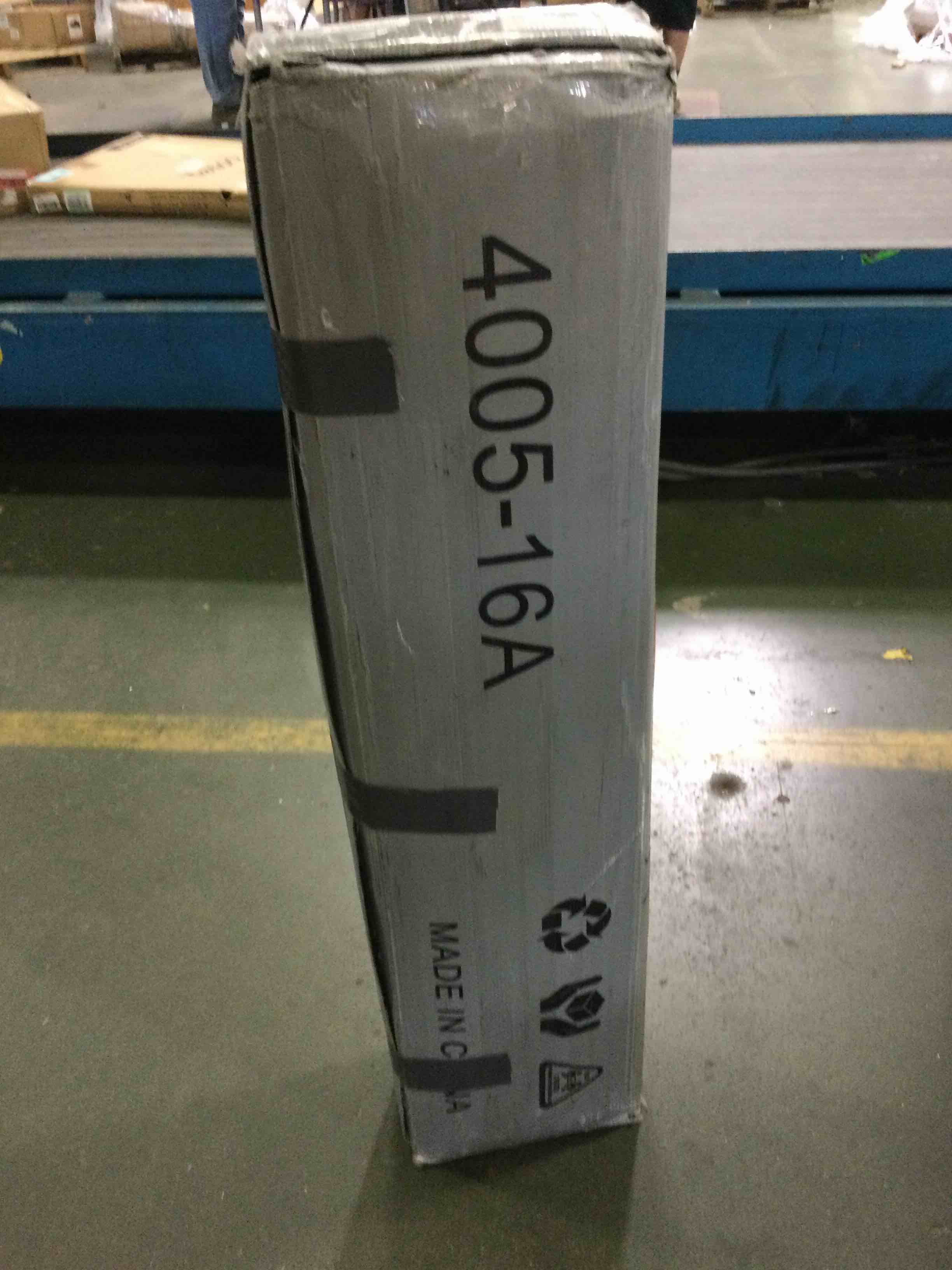 https://s3.amazonaws.com/lotting-images-prod/bidfta/RED5066278_1695230507939.jpeg