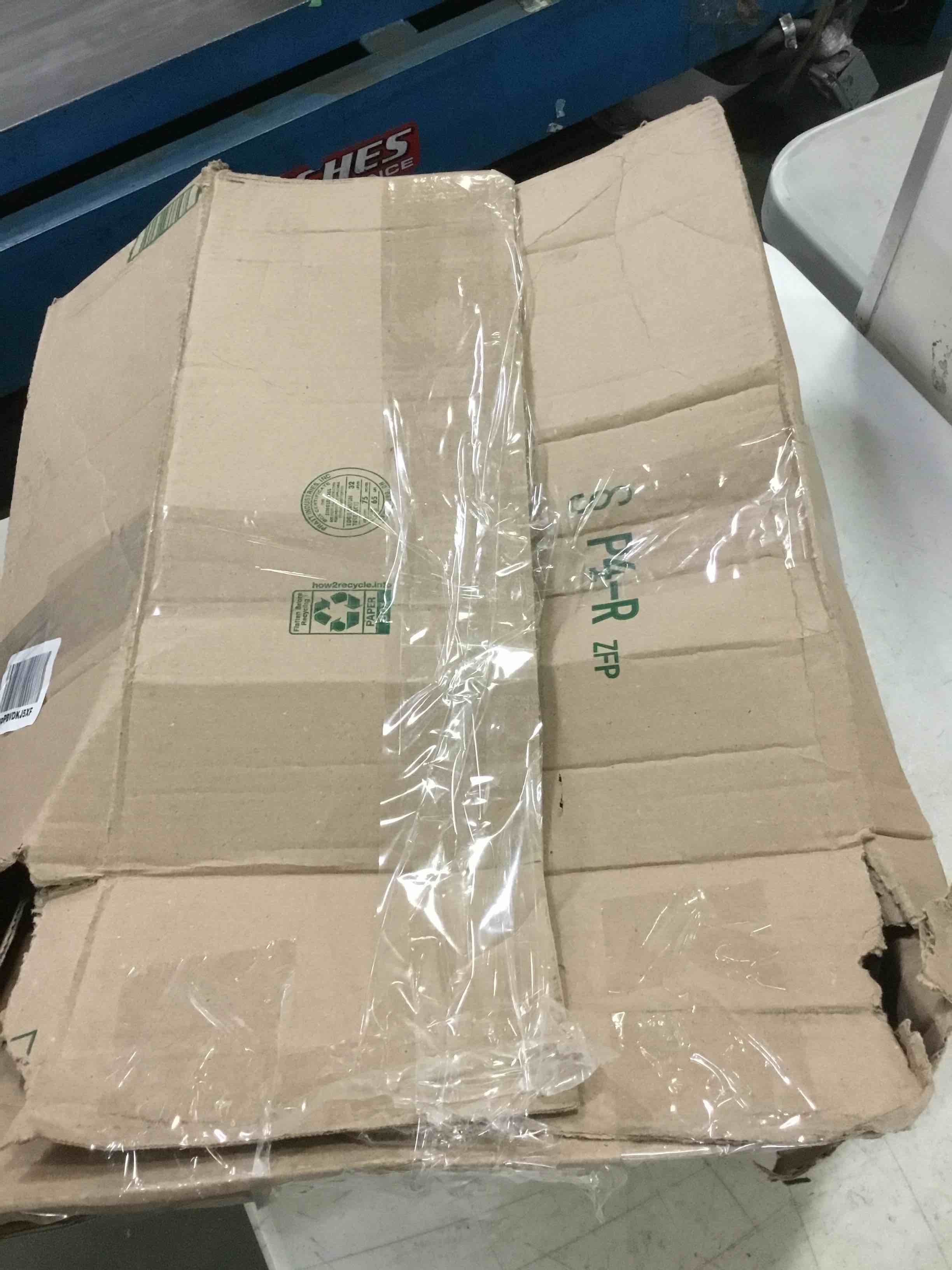 https://s3.amazonaws.com/lotting-images-prod/bidfta/RED5066318_1695239154544.jpeg
