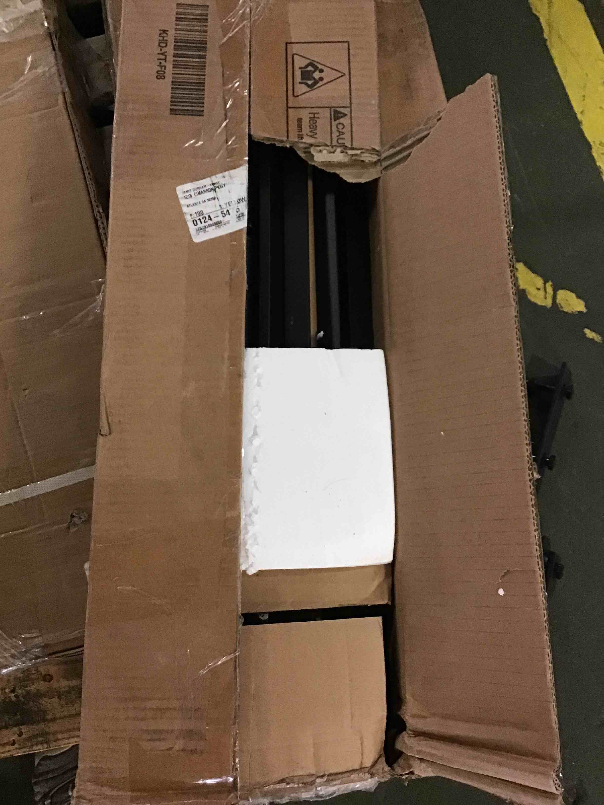https://s3.amazonaws.com/lotting-images-prod/bidfta/RED5066417_1695321398904.jpeg