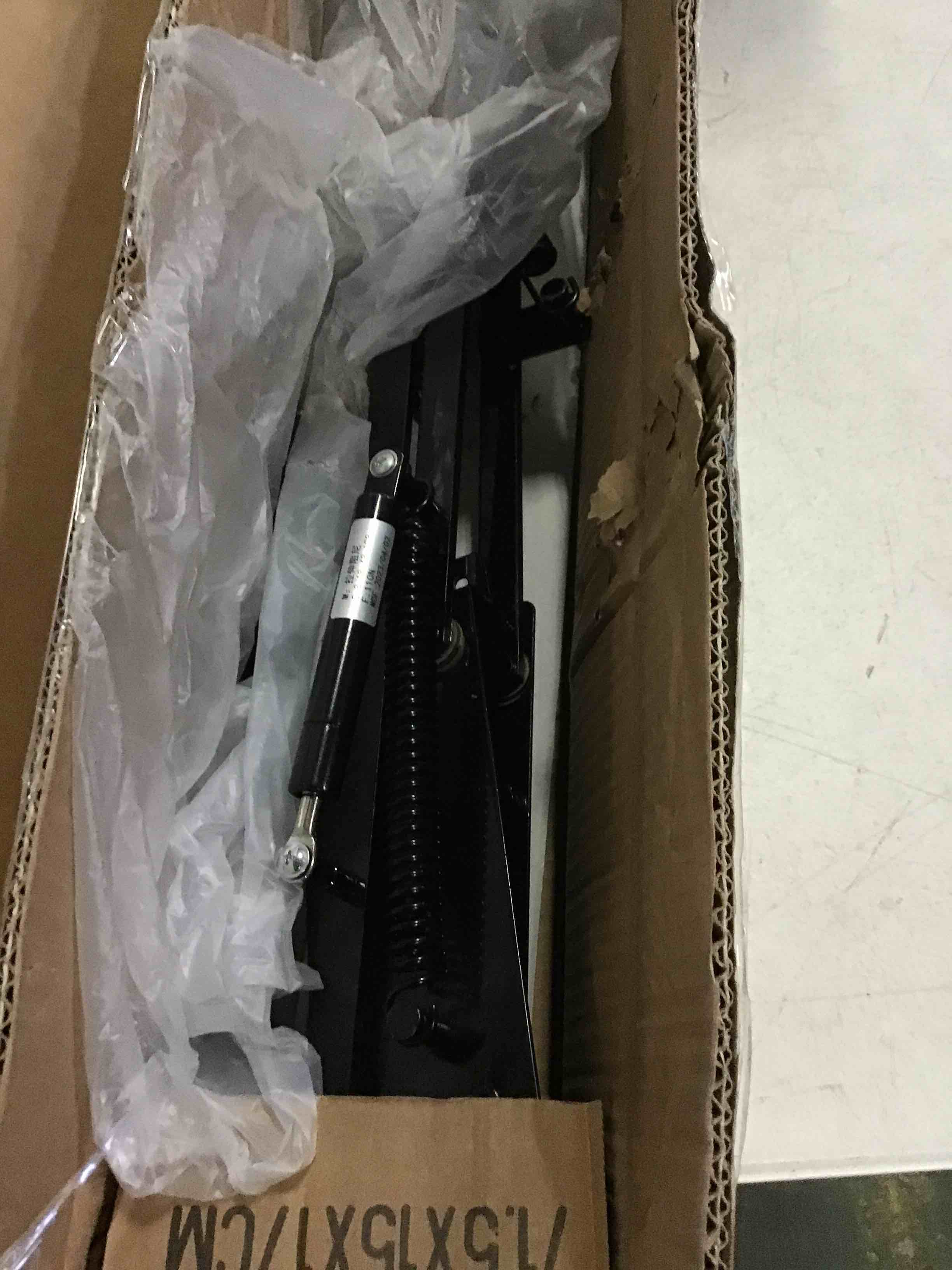 https://s3.amazonaws.com/lotting-images-prod/bidfta/RED5066518_1695396322619.jpeg
