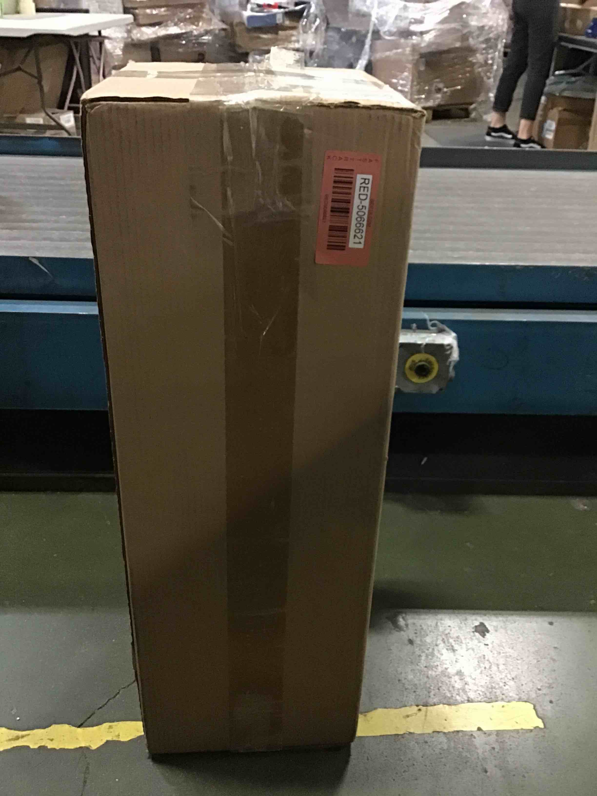 https://s3.amazonaws.com/lotting-images-prod/bidfta/RED5066621_1695641820532.jpeg