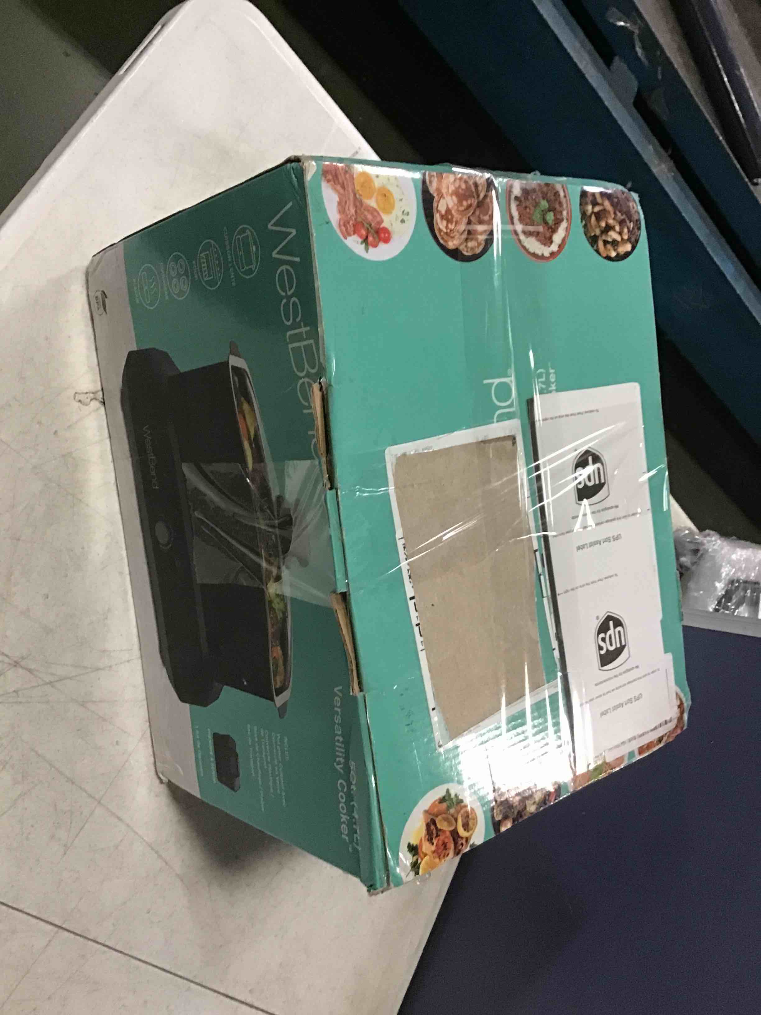 https://s3.amazonaws.com/lotting-images-prod/bidfta/RED5066707_1695660046640.jpeg