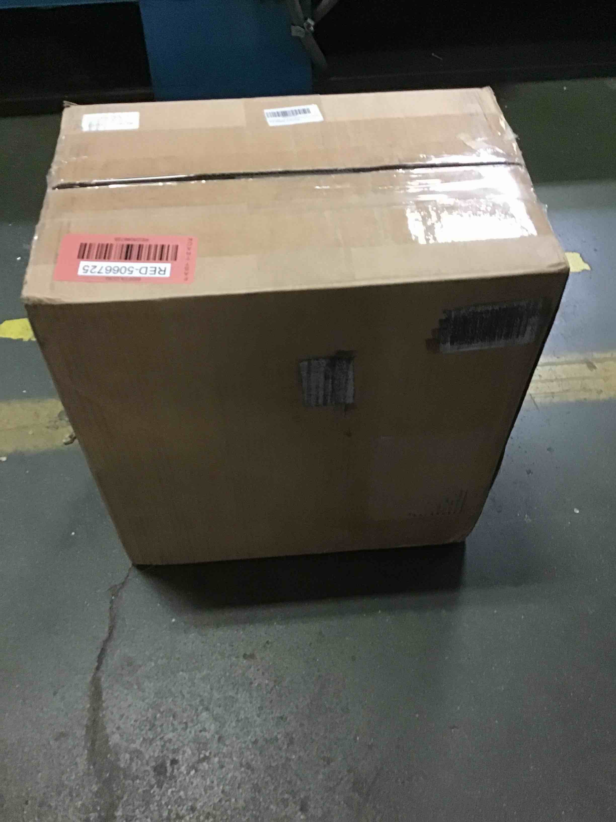 https://s3.amazonaws.com/lotting-images-prod/bidfta/RED5066725_1695663902470.jpeg