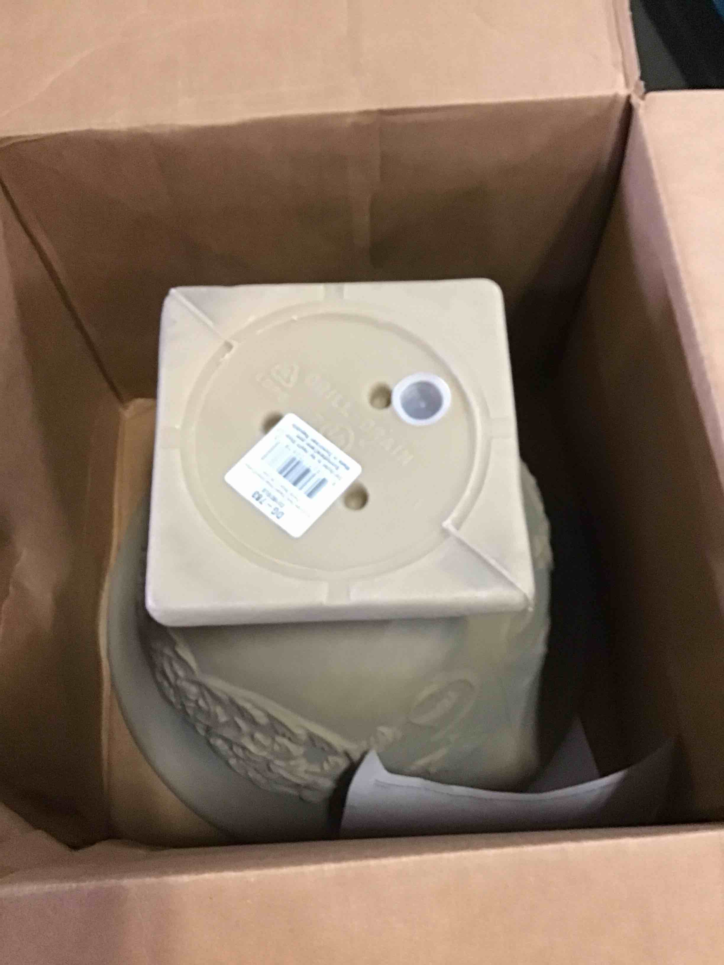https://s3.amazonaws.com/lotting-images-prod/bidfta/RED5066863_1695741110646.jpeg