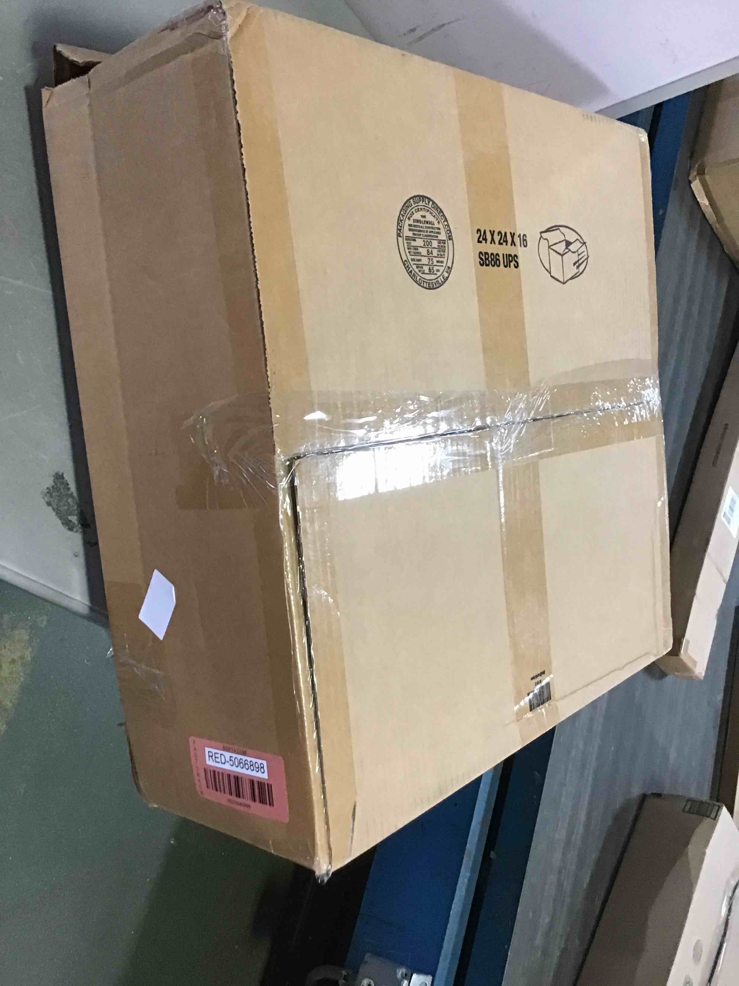 https://s3.amazonaws.com/lotting-images-prod/bidfta/RED5066898_1695749206854.jpeg