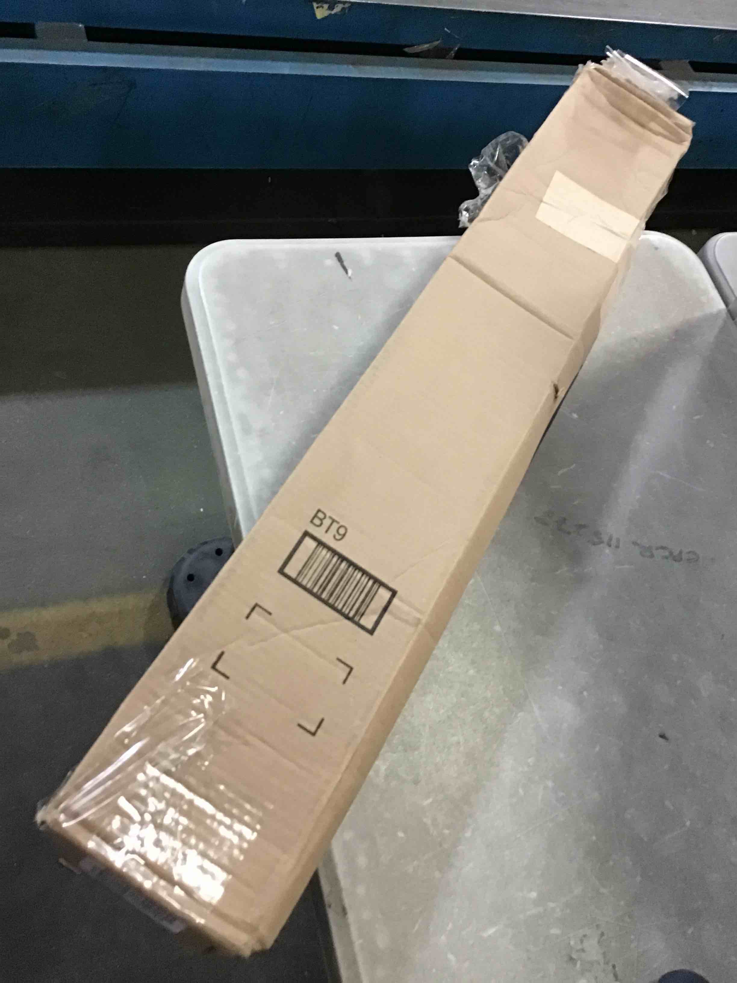 https://s3.amazonaws.com/lotting-images-prod/bidfta/RED5067158_1695846377808.jpeg