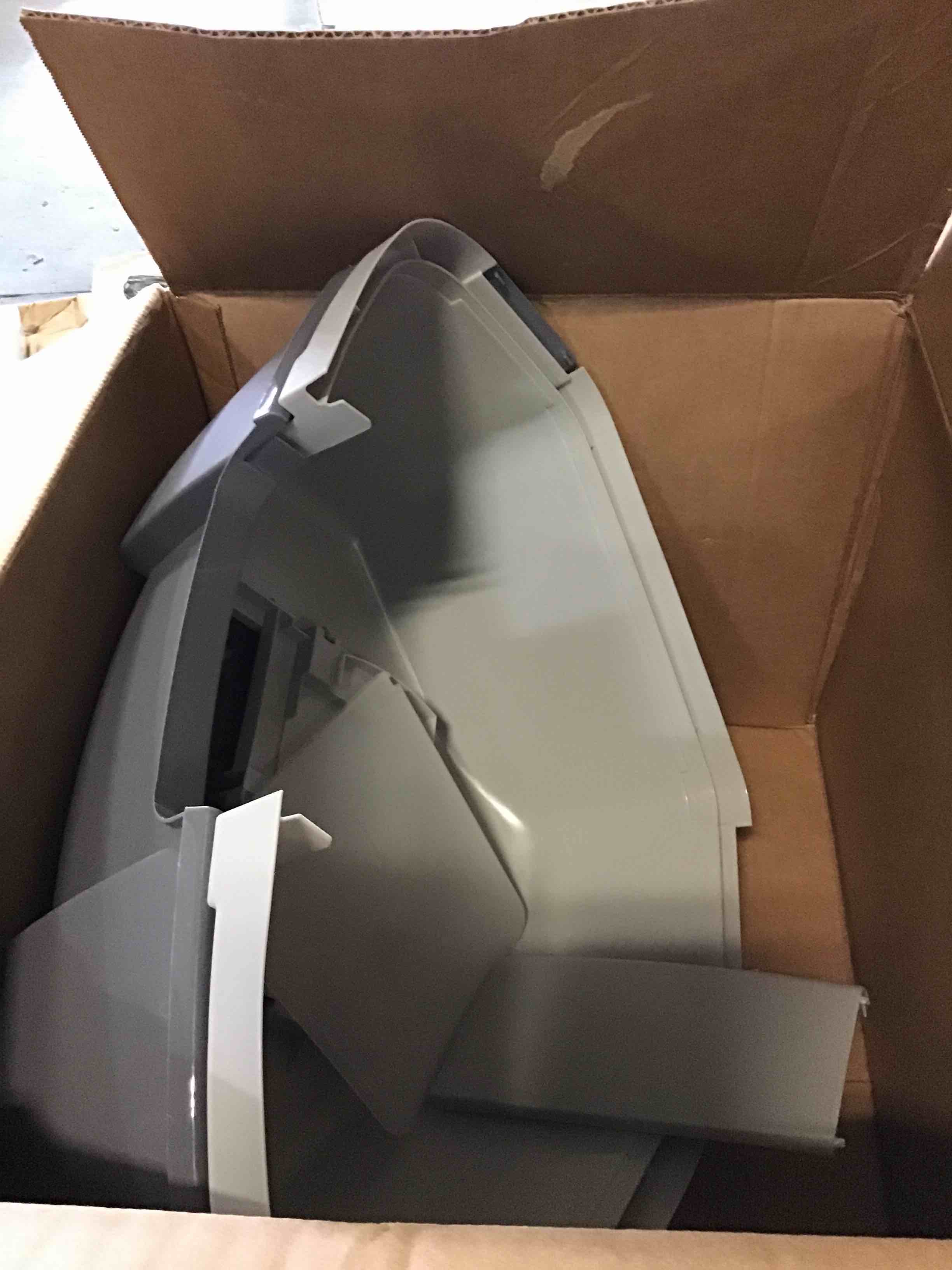 https://s3.amazonaws.com/lotting-images-prod/bidfta/RED5069020_1694275080049.jpeg