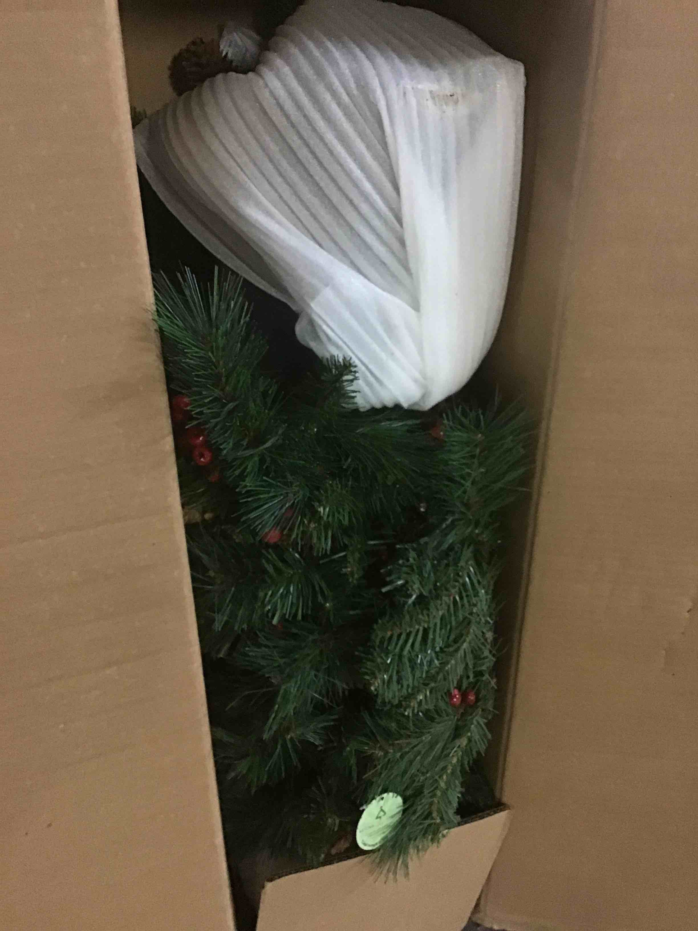 https://s3.amazonaws.com/lotting-images-prod/bidfta/RED5069653_1695043626860.jpeg
