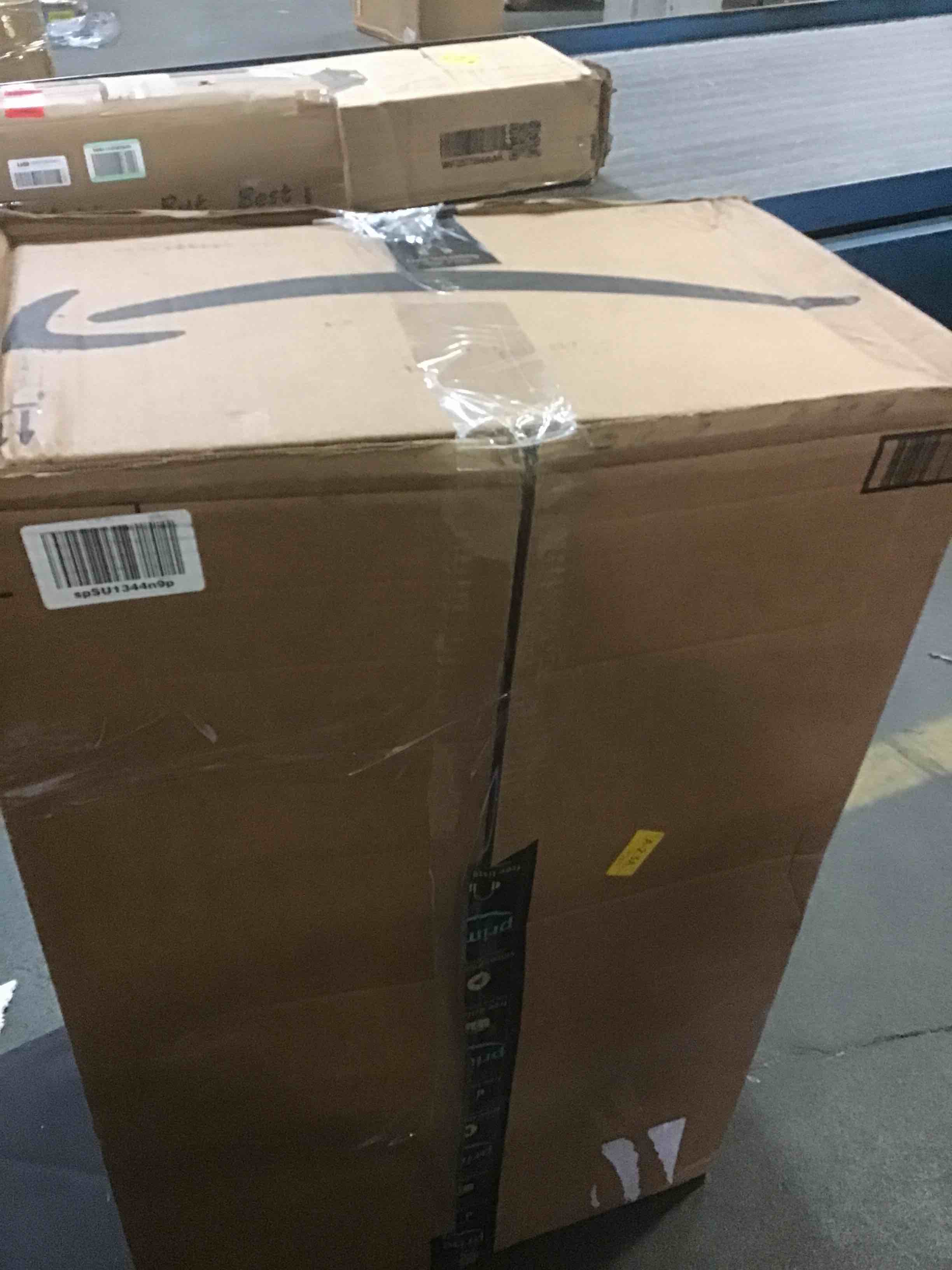 https://s3.amazonaws.com/lotting-images-prod/bidfta/RED5069703_1695053526234.jpeg