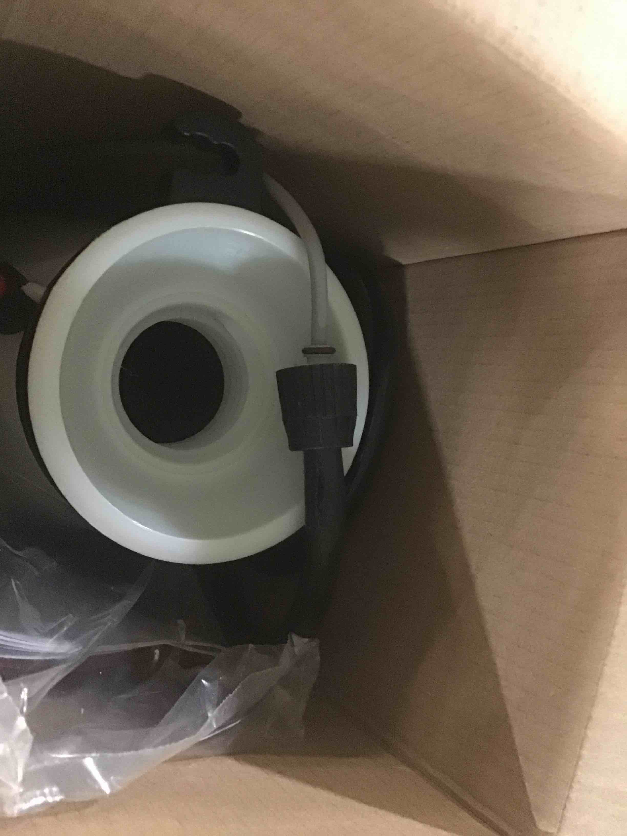 https://s3.amazonaws.com/lotting-images-prod/bidfta/RED5069724_1695057738645.jpeg