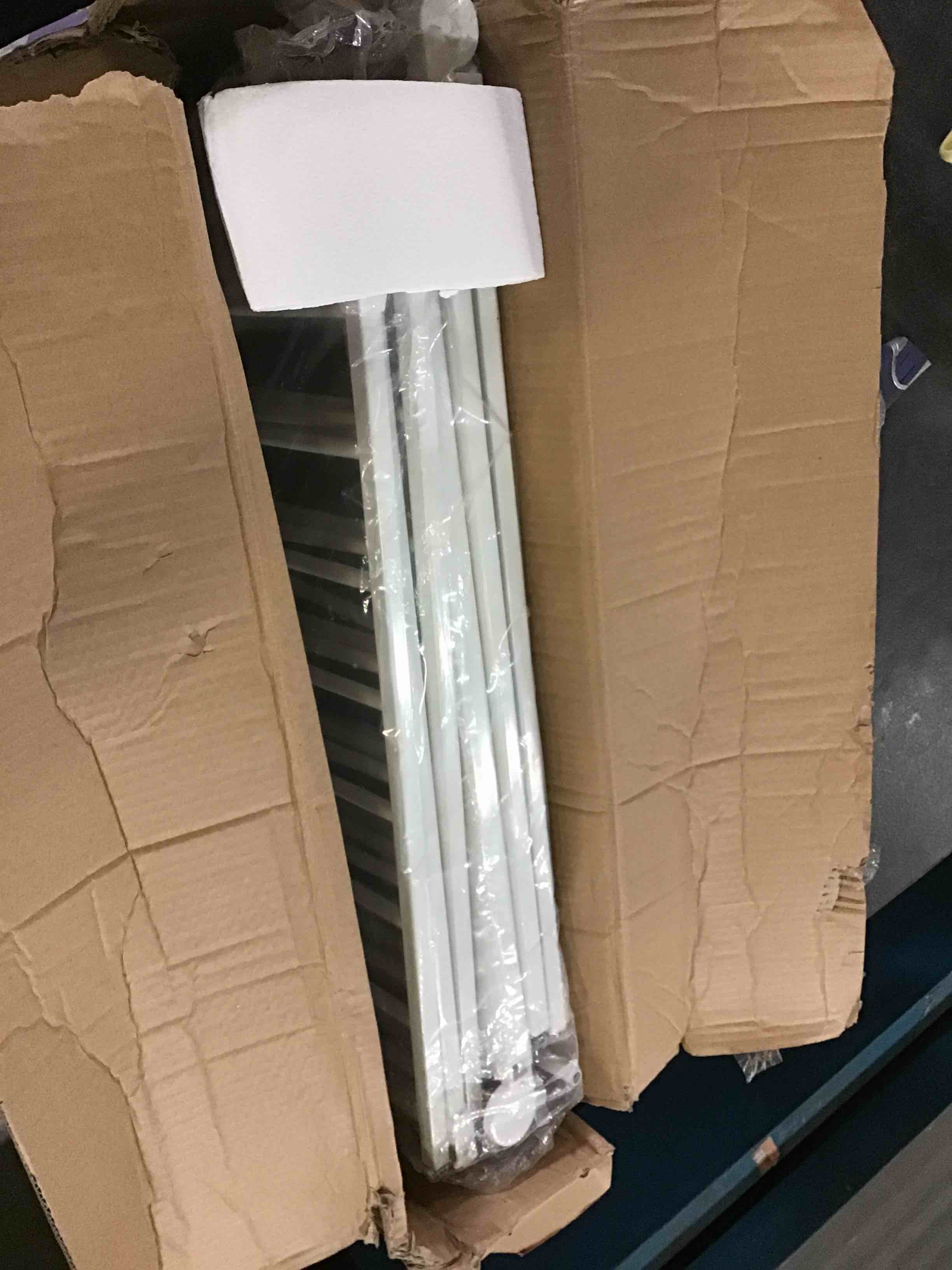 https://s3.amazonaws.com/lotting-images-prod/bidfta/RED5069766_1695065478636.jpeg