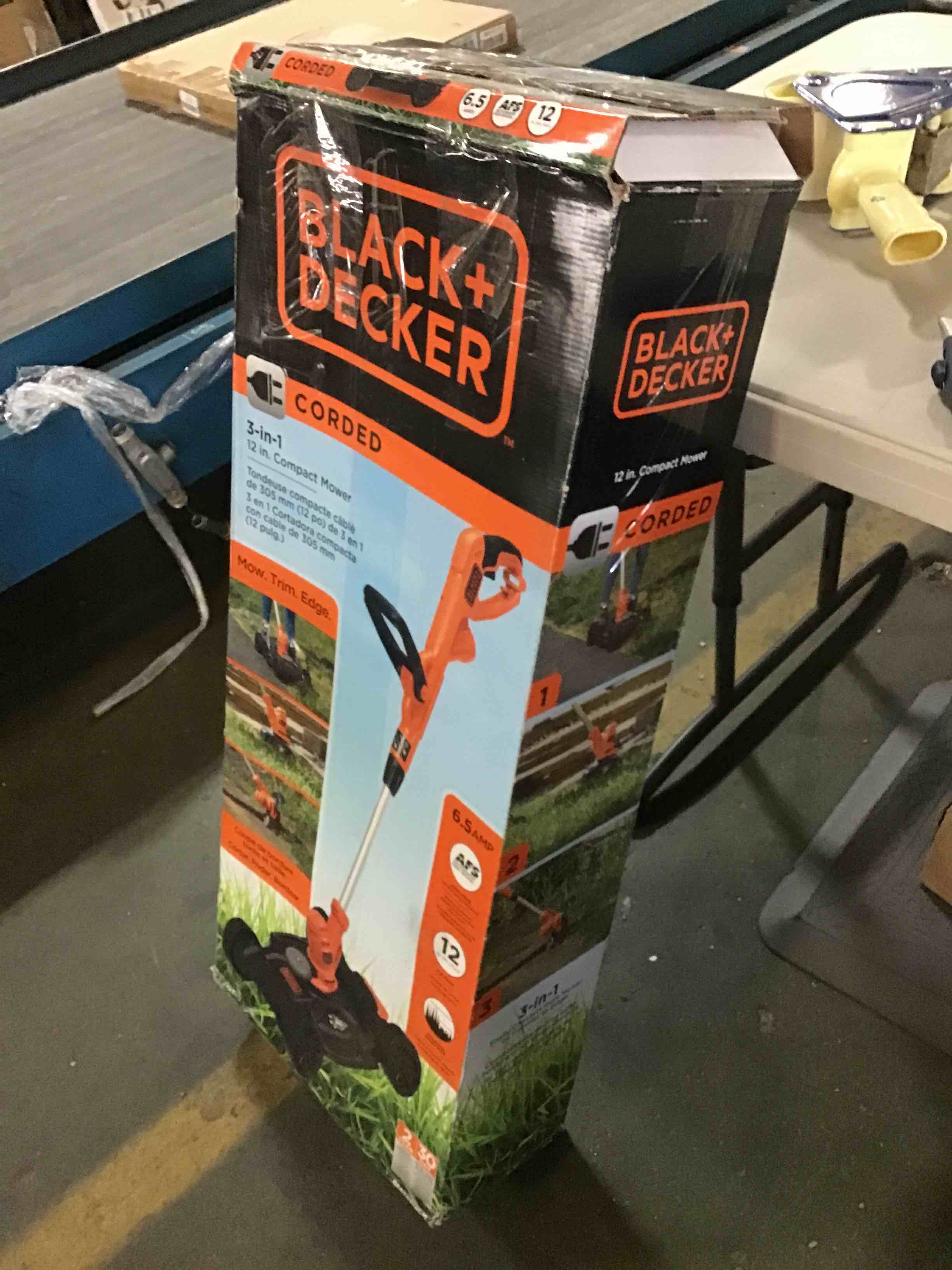 https://s3.amazonaws.com/lotting-images-prod/bidfta/RED5069854_1695129924473.jpeg