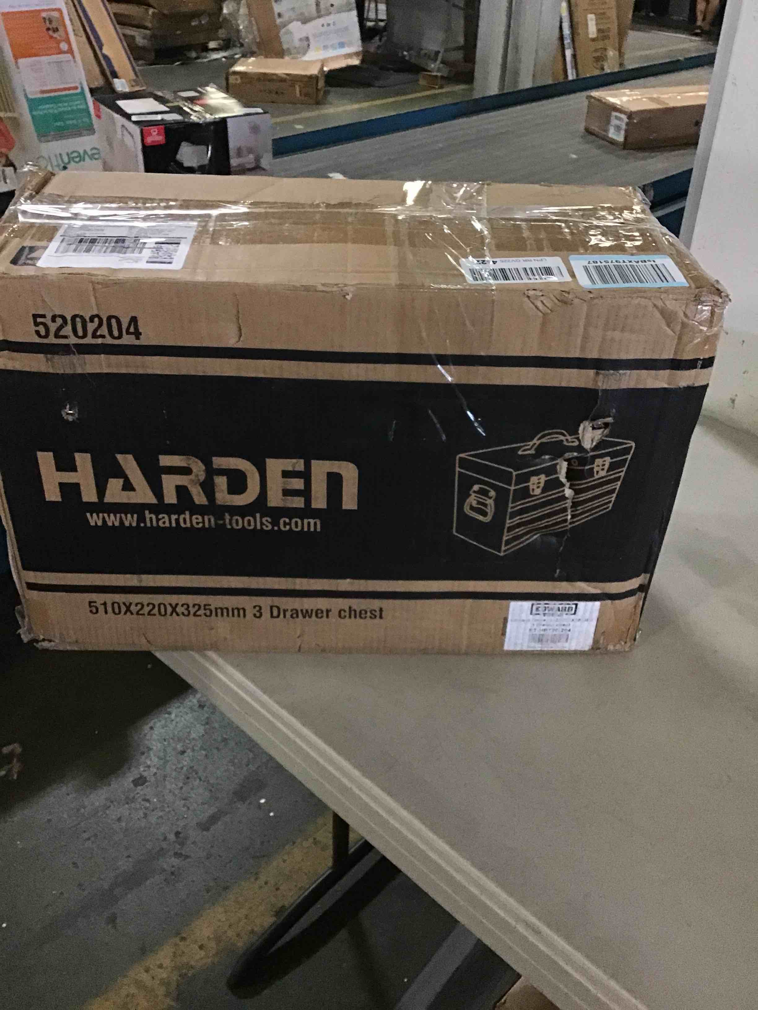 https://s3.amazonaws.com/lotting-images-prod/bidfta/RED5069870_1695134490838.jpeg