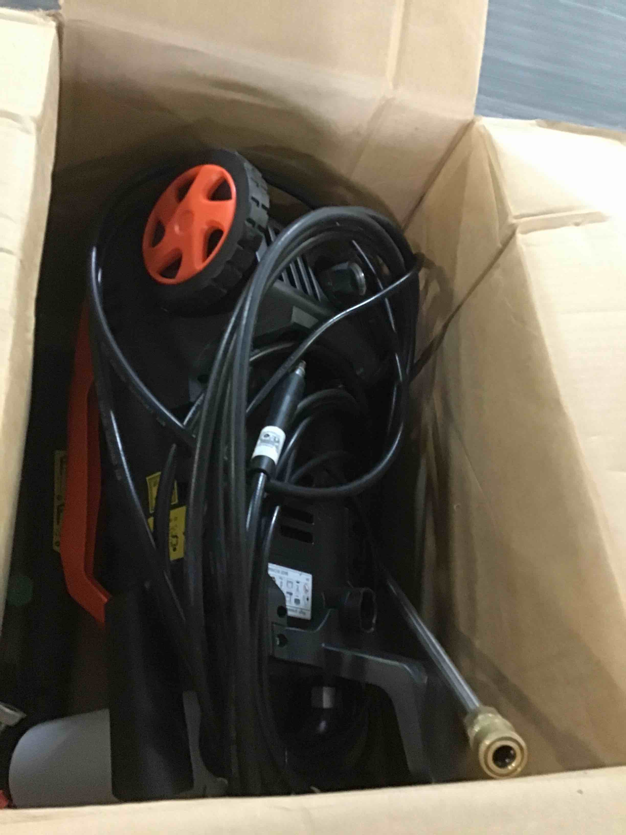 https://s3.amazonaws.com/lotting-images-prod/bidfta/RED5069945_1695148202668.jpeg