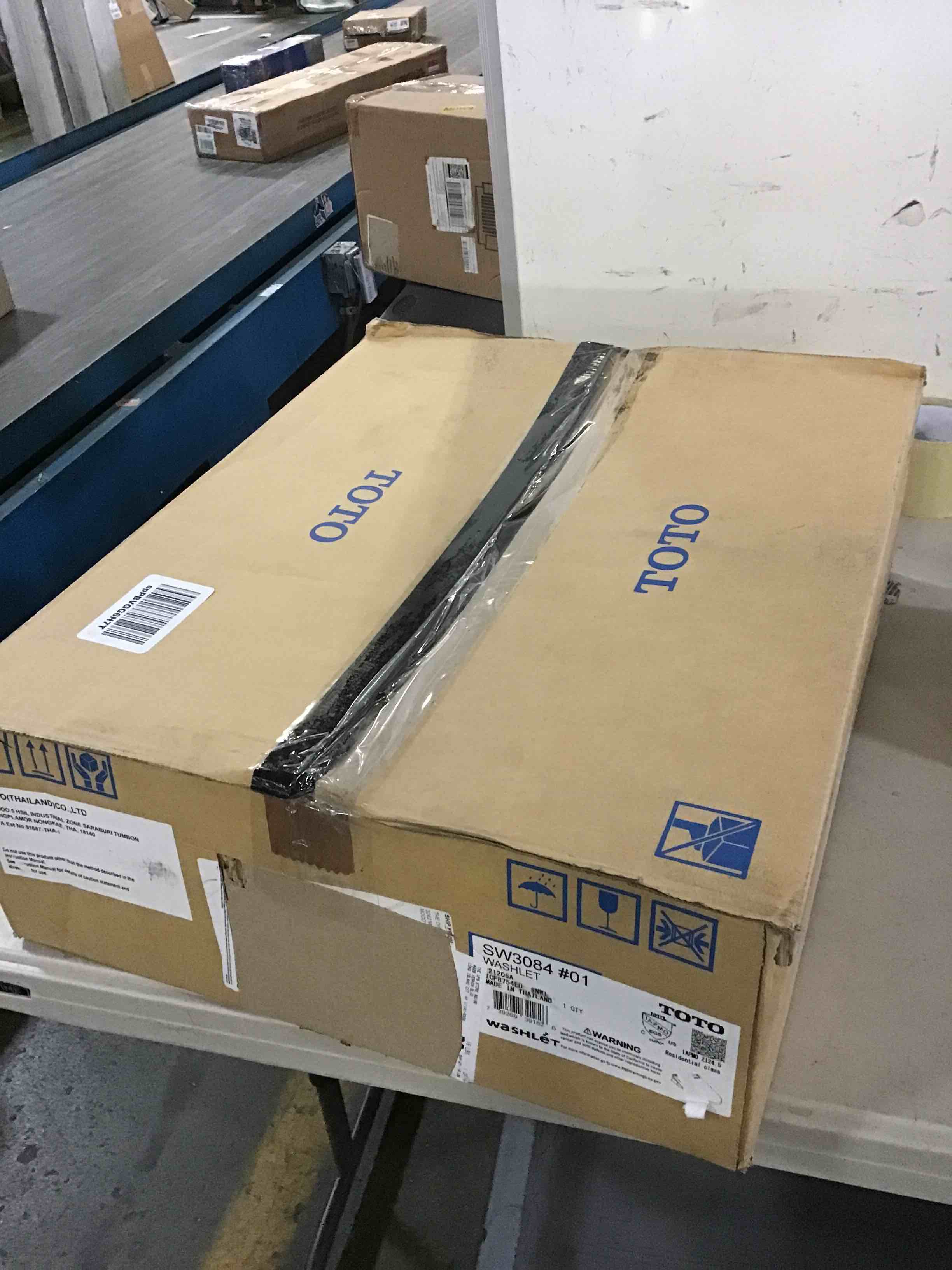 https://s3.amazonaws.com/lotting-images-prod/bidfta/RED5069961_1695149571725.jpeg