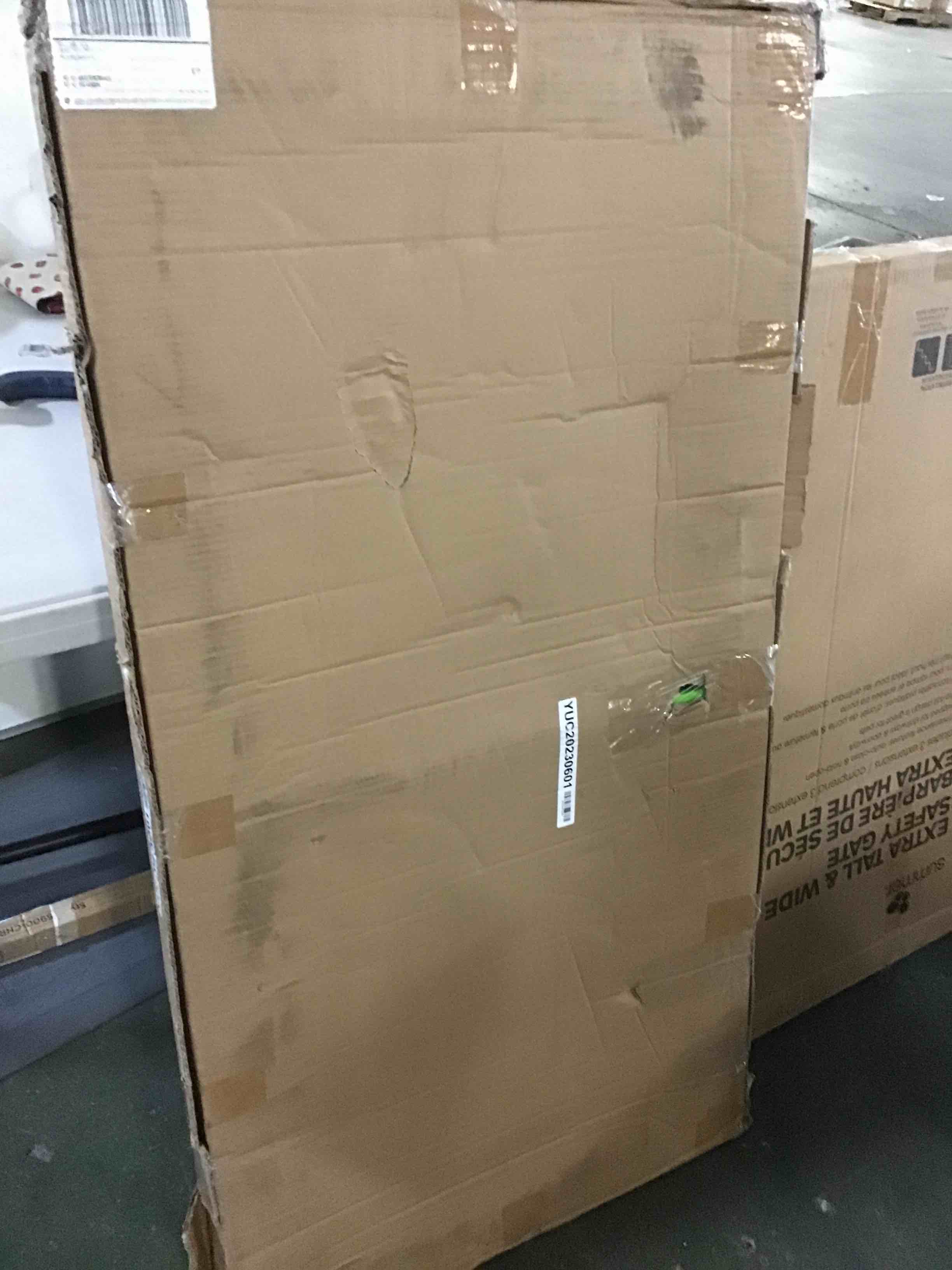 https://s3.amazonaws.com/lotting-images-prod/bidfta/RED5070018_1695211111836.jpeg
