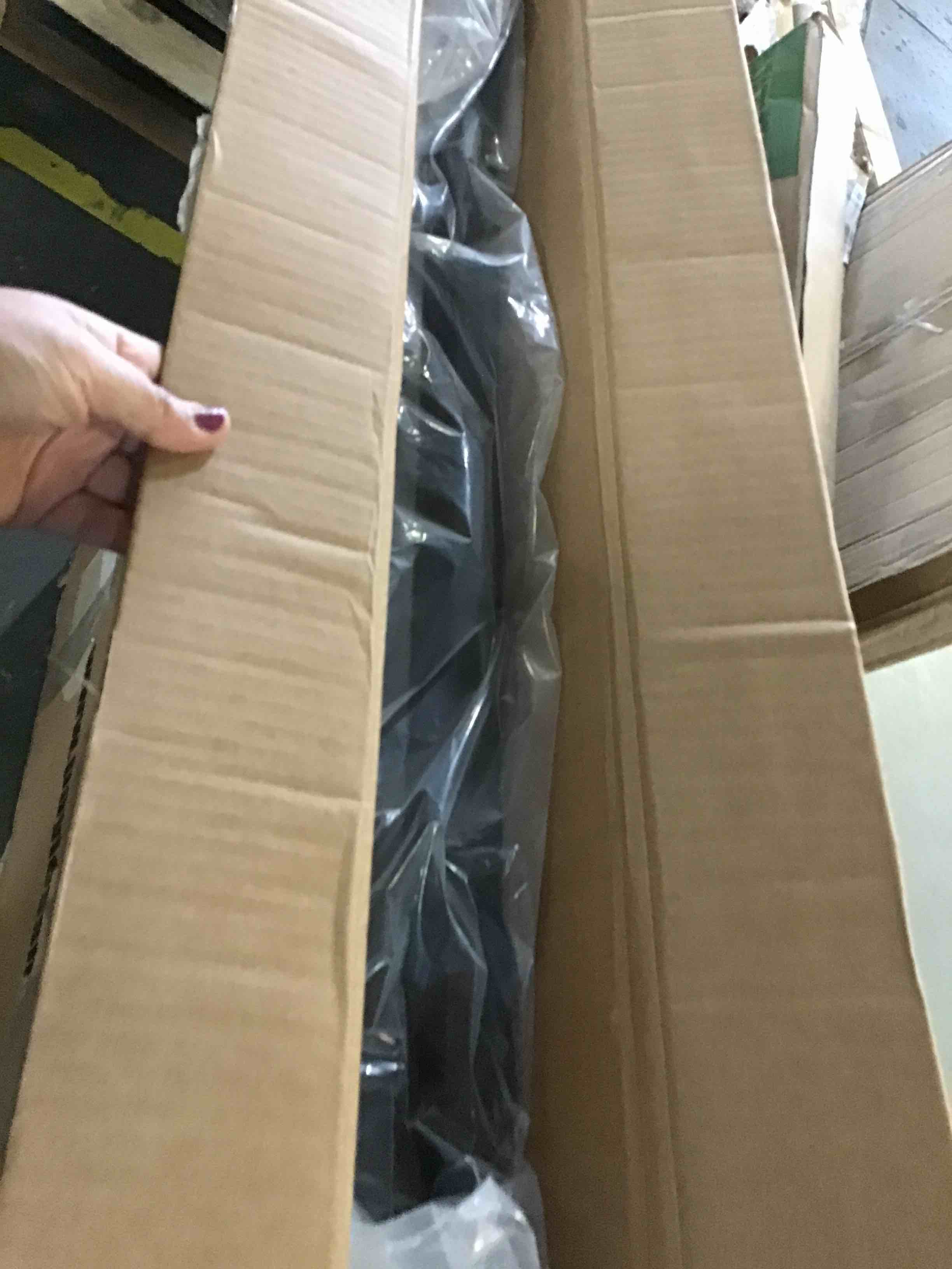 https://s3.amazonaws.com/lotting-images-prod/bidfta/RED5070298_1695306016086.jpeg