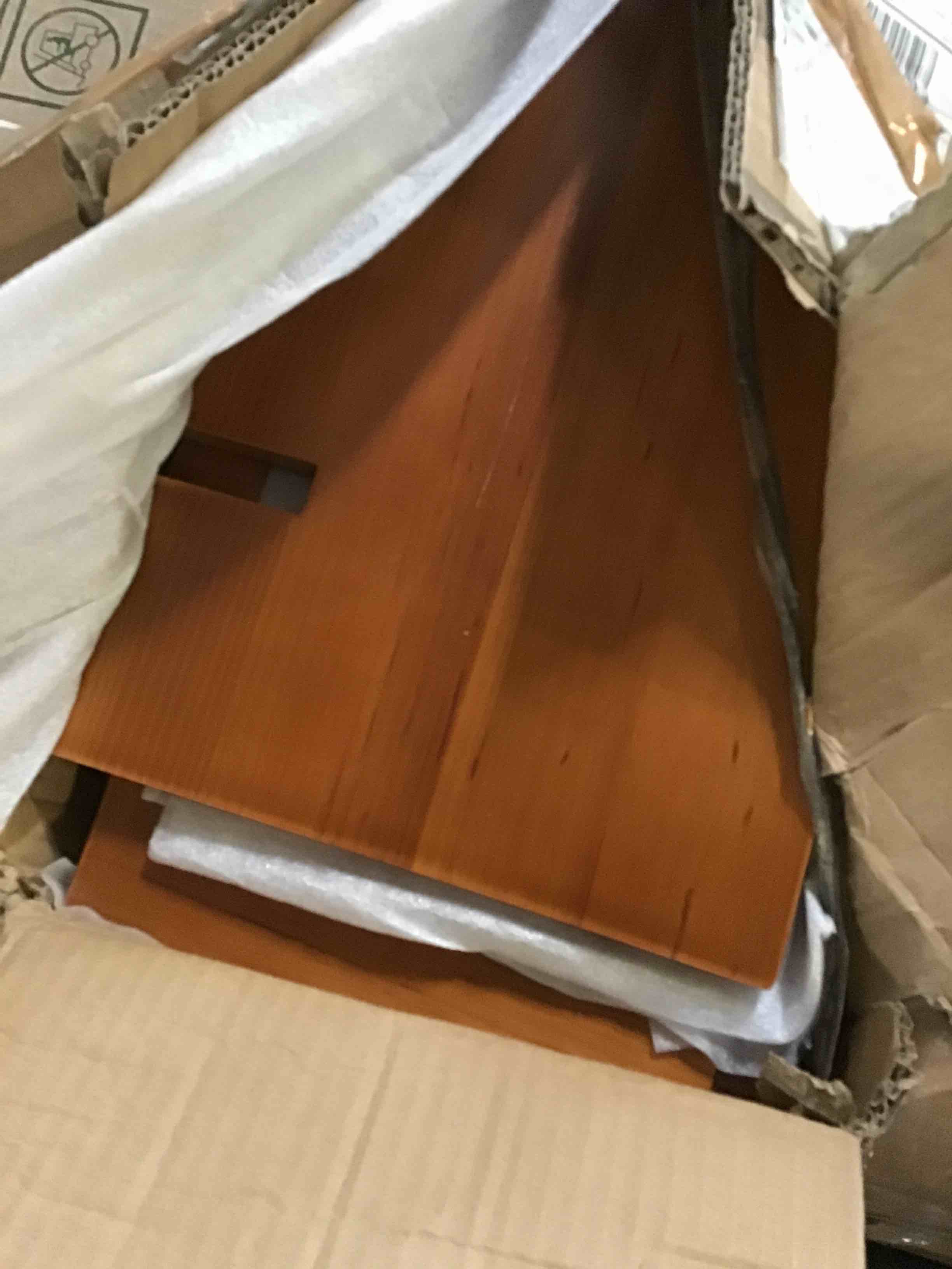 https://s3.amazonaws.com/lotting-images-prod/bidfta/RED5070303_1695306683831.jpeg