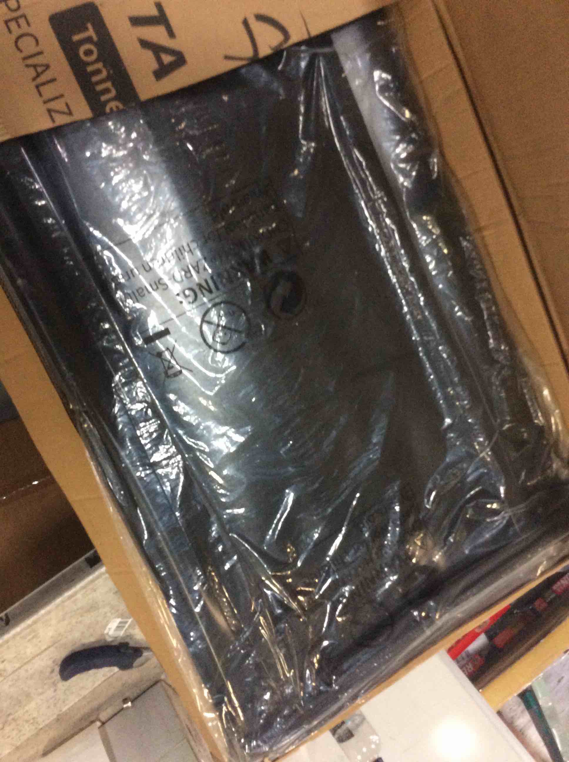 https://s3.amazonaws.com/lotting-images-prod/bidfta/RED5070610_1694547860285.jpeg