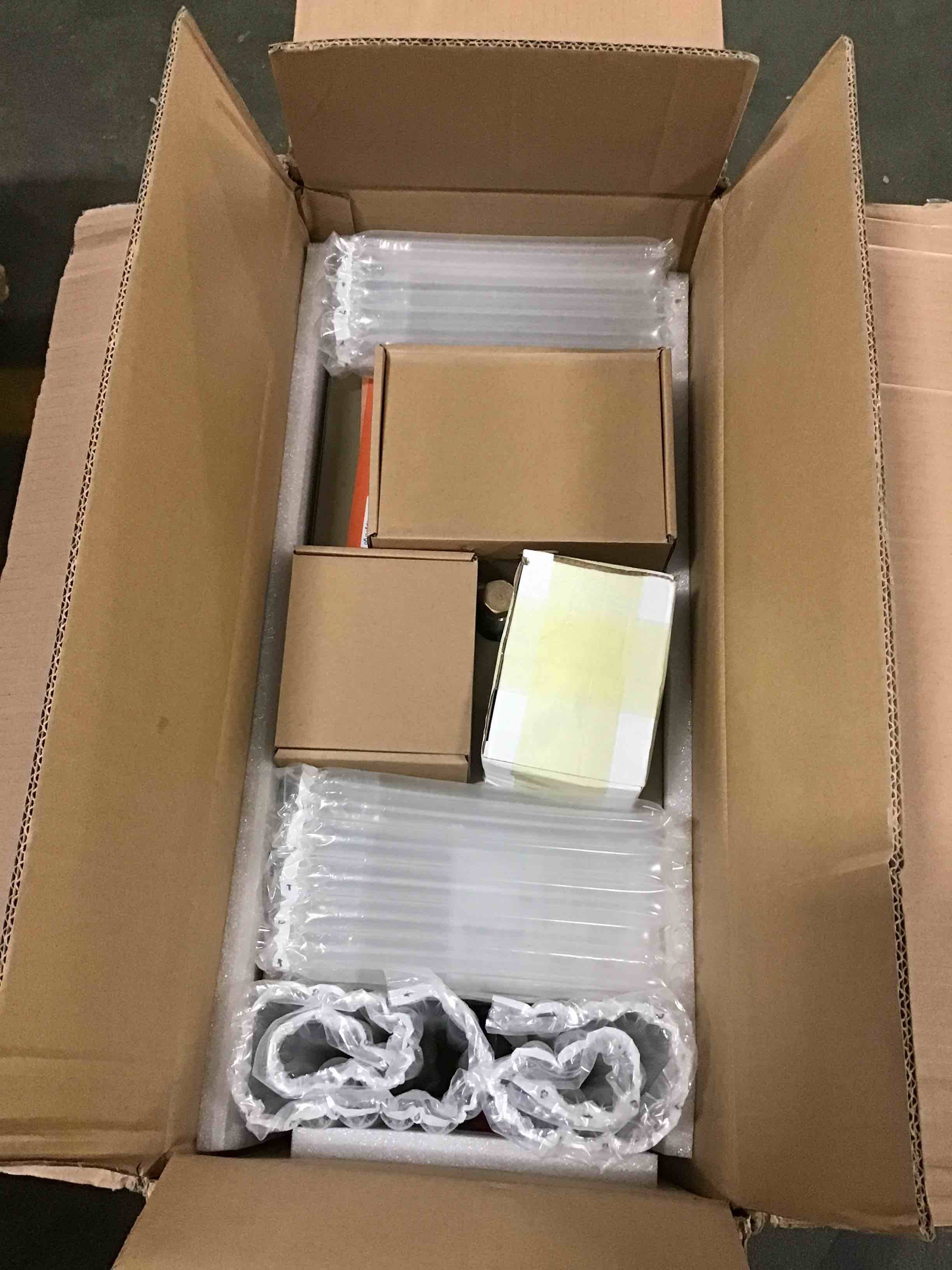 https://s3.amazonaws.com/lotting-images-prod/bidfta/RED5070785_1694633181751.jpeg