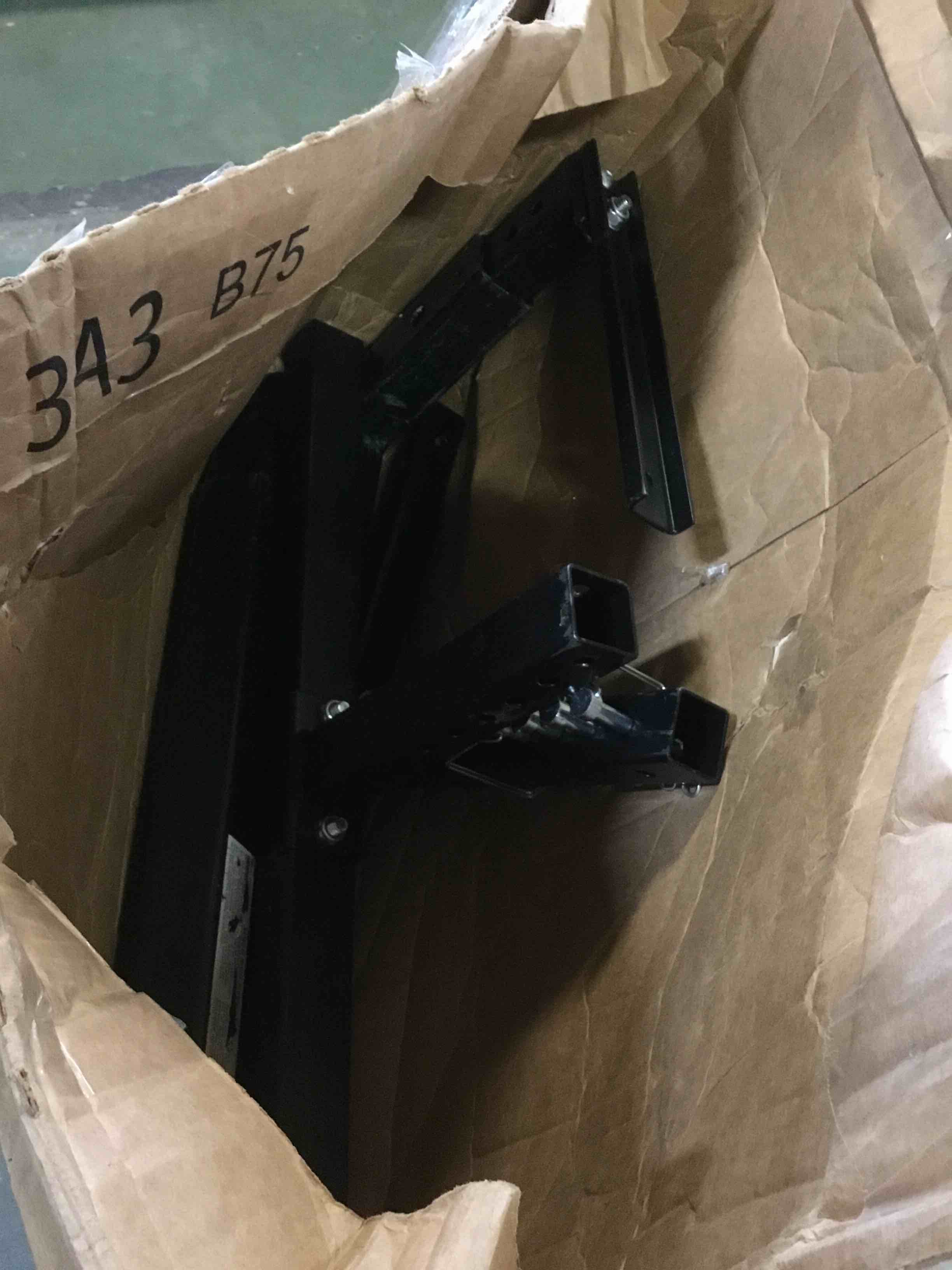 https://s3.amazonaws.com/lotting-images-prod/bidfta/RED5070843_1694783132524.jpeg