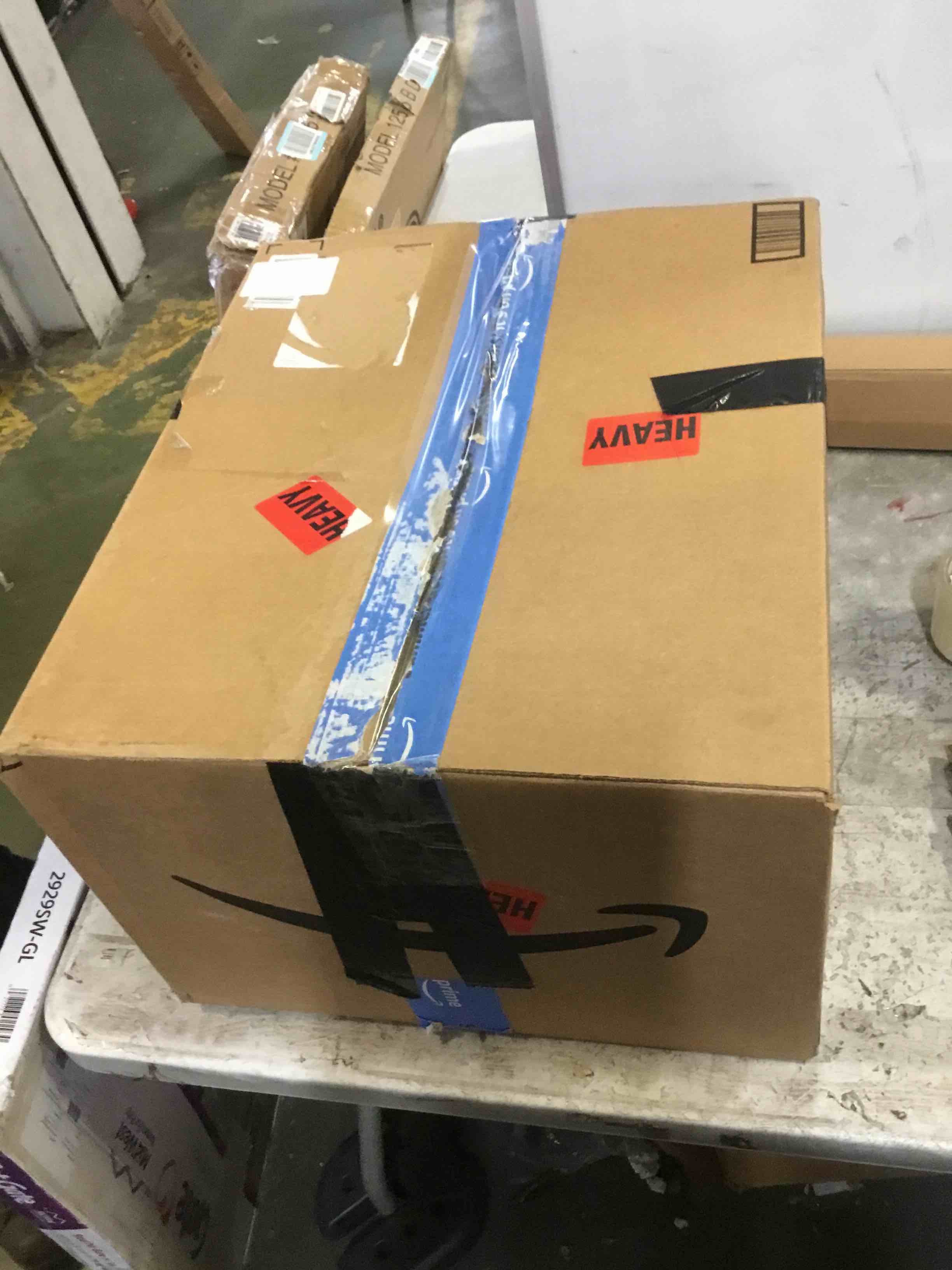 https://s3.amazonaws.com/lotting-images-prod/bidfta/RED5070875_1694789623652.jpeg