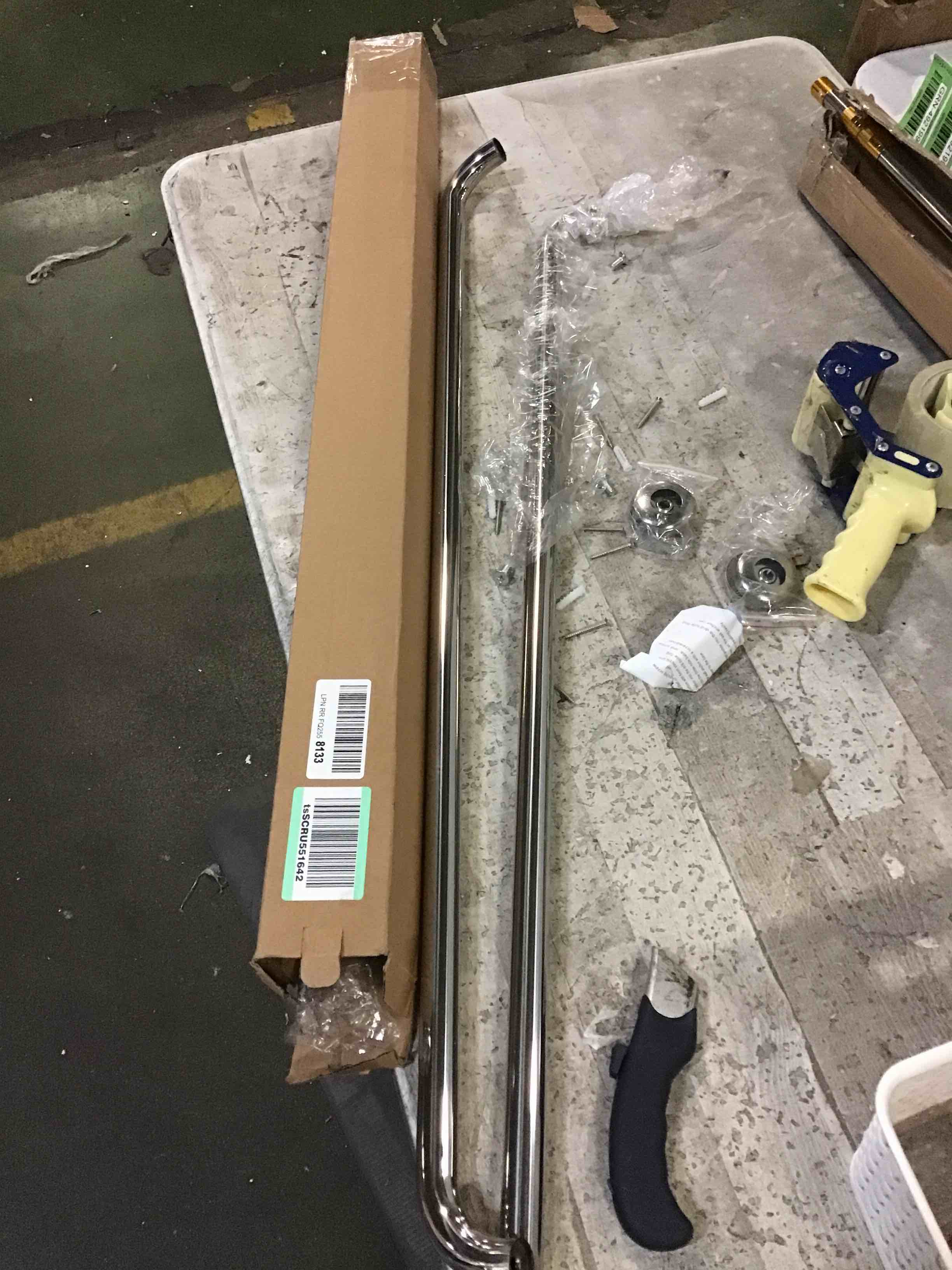 https://s3.amazonaws.com/lotting-images-prod/bidfta/RED5070977_1695038568000.jpeg