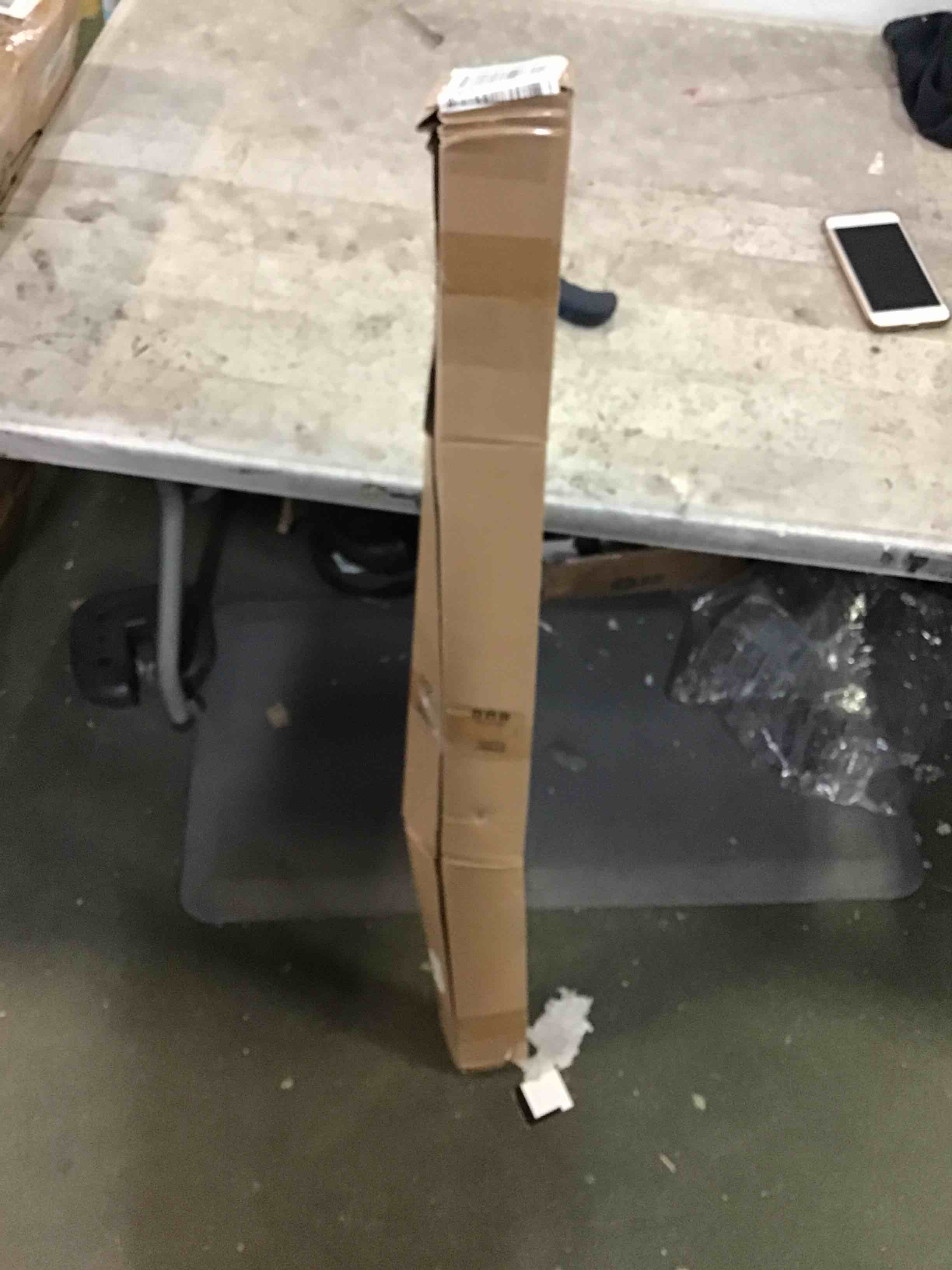 https://s3.amazonaws.com/lotting-images-prod/bidfta/RED5071108_1695067020963.jpeg