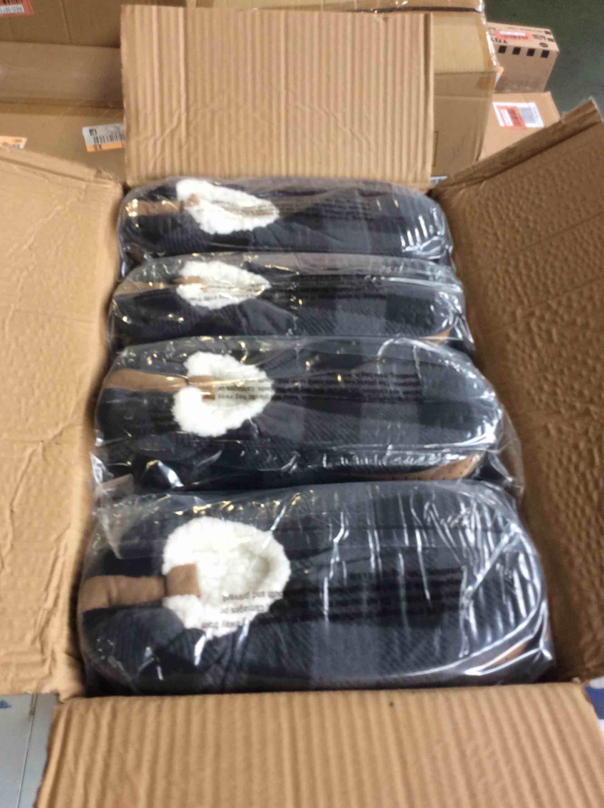 https://s3.amazonaws.com/lotting-images-prod/bidfta/RED5071657_1695654708962.jpeg