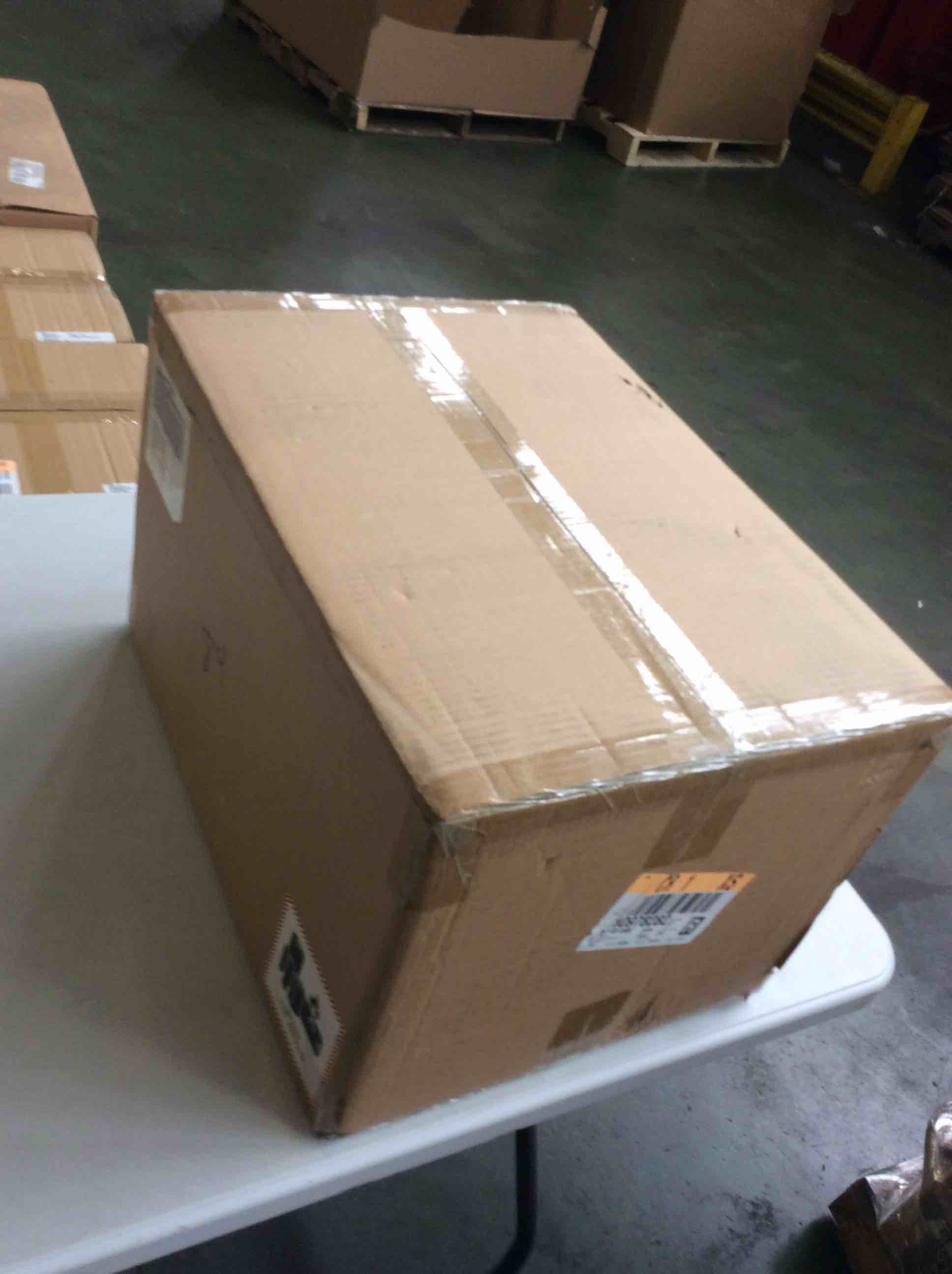 https://s3.amazonaws.com/lotting-images-prod/bidfta/RED5071729_1695670709847.jpeg