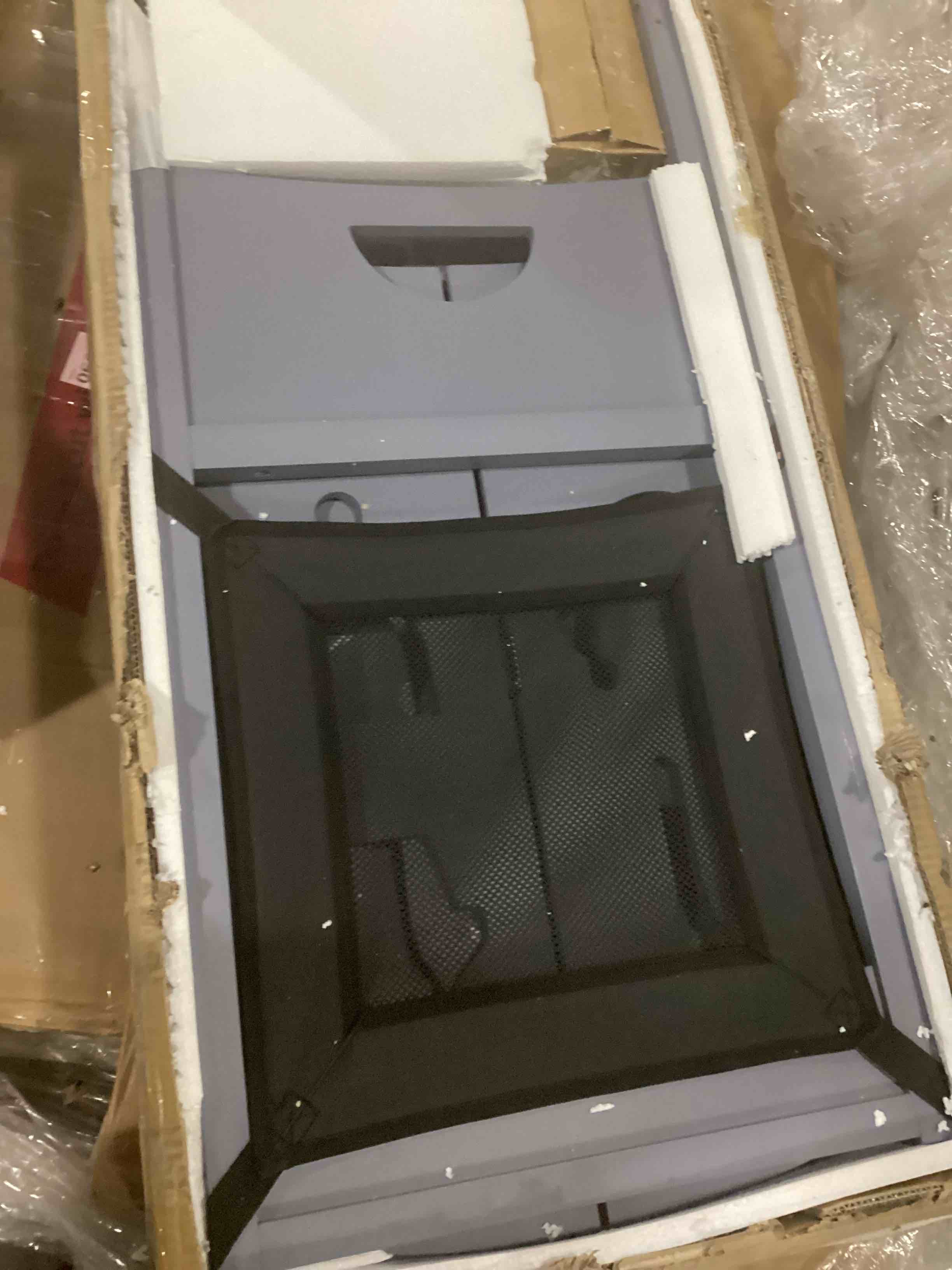 https://s3.amazonaws.com/lotting-images-prod/bidfta/RED5072041_1712328354252.jpeg