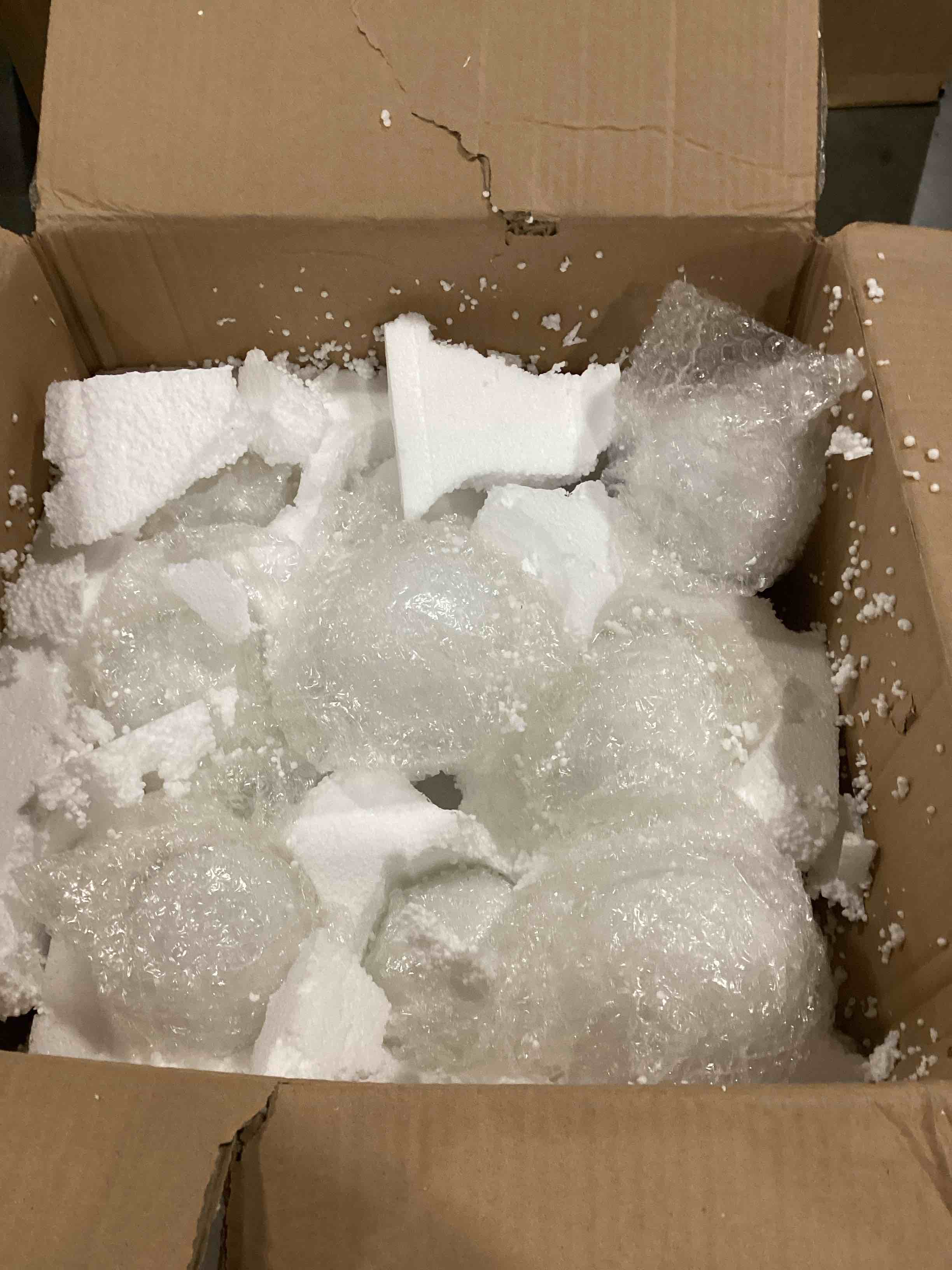 https://s3.amazonaws.com/lotting-images-prod/bidfta/RED5072193_1712603847794.jpeg