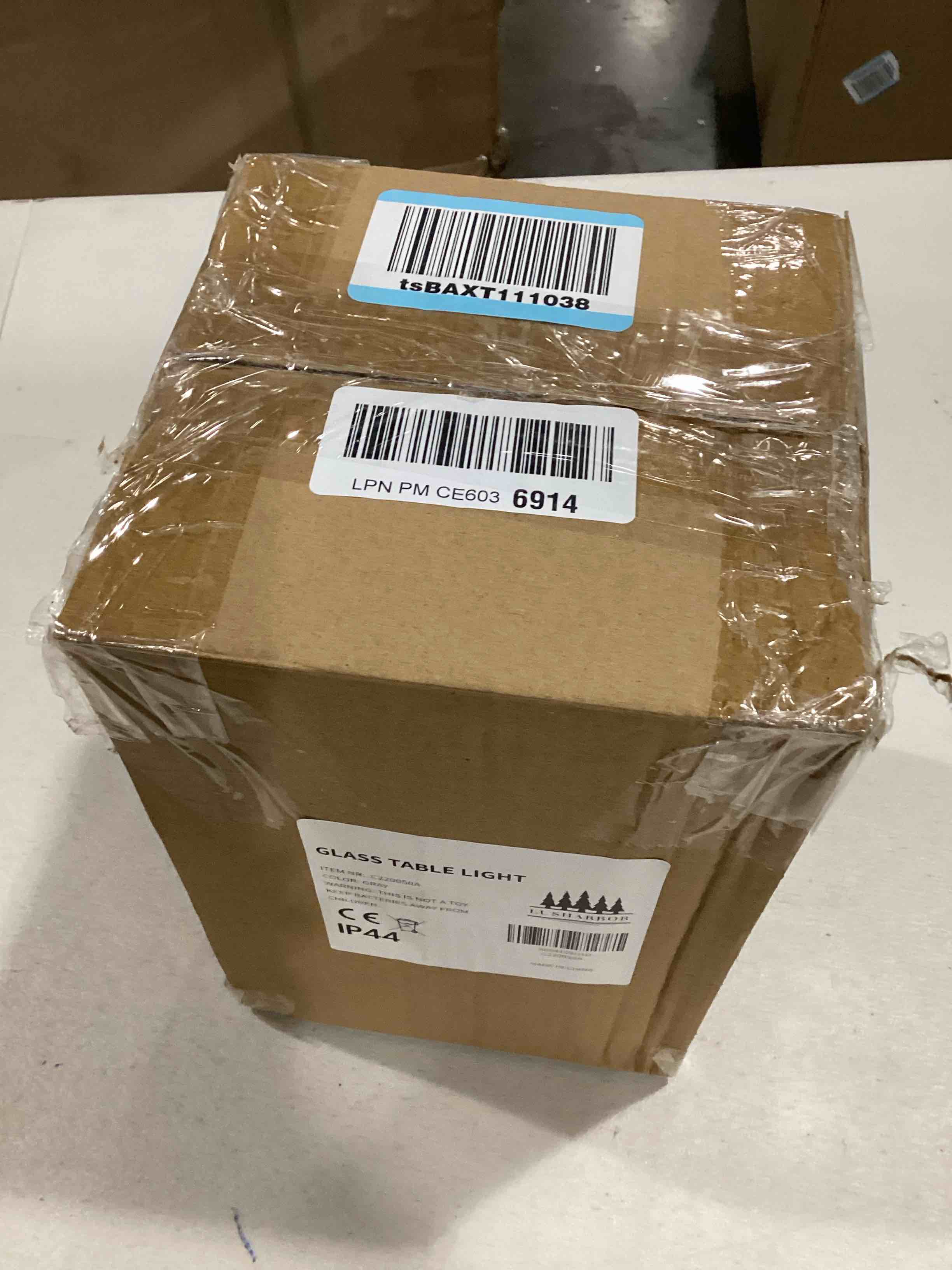 https://s3.amazonaws.com/lotting-images-prod/bidfta/RED5072867_1713467082281.jpeg