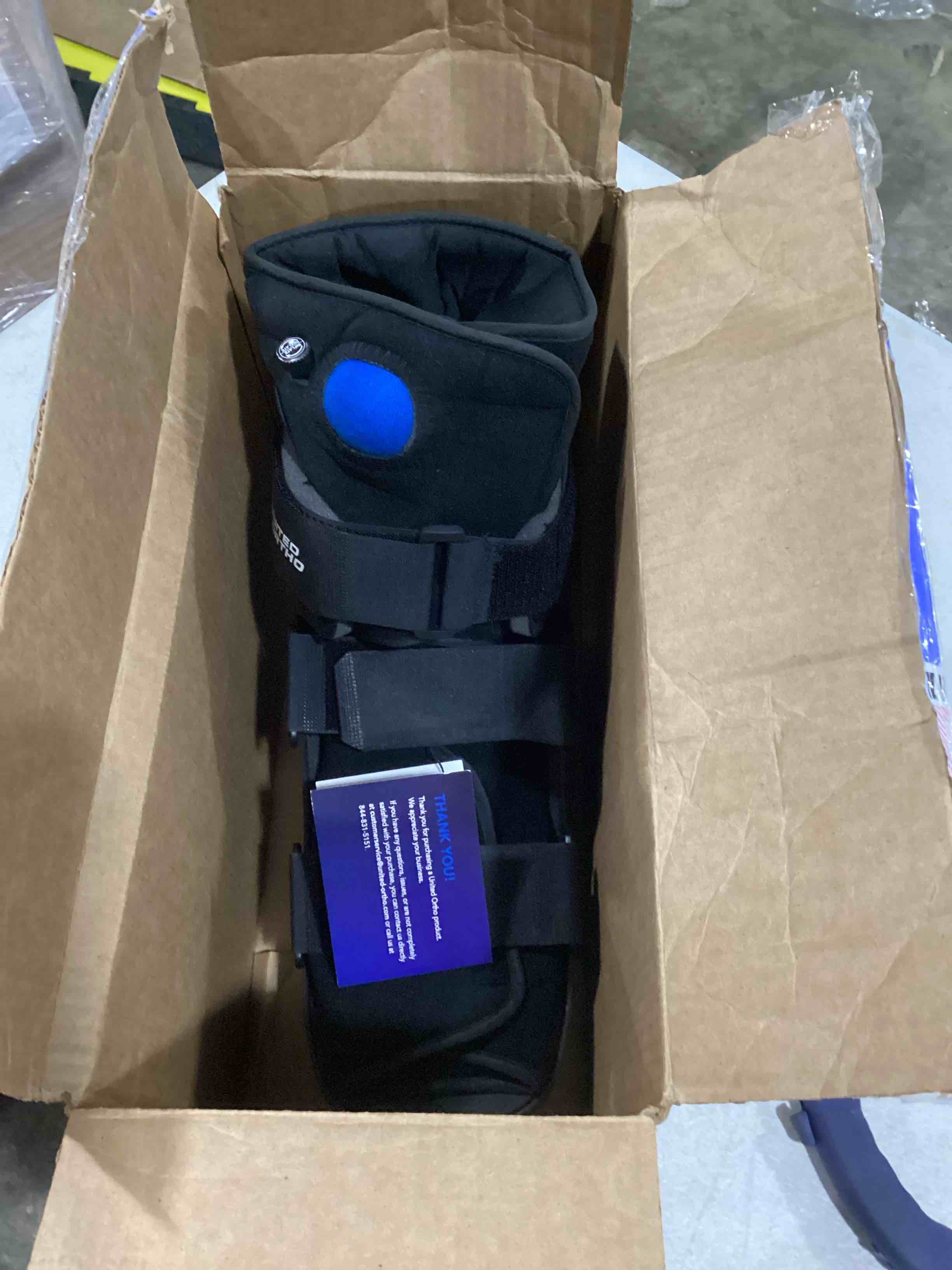 https://s3.amazonaws.com/lotting-images-prod/bidfta/RED5073502_1709815577233.jpeg