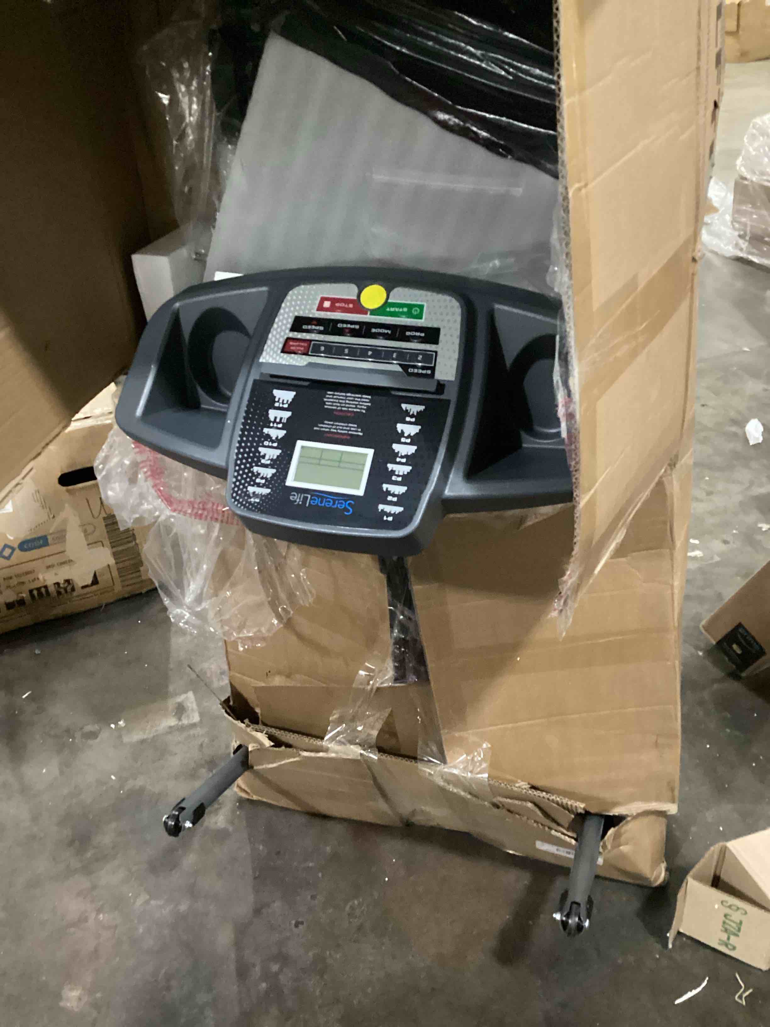 https://s3.amazonaws.com/lotting-images-prod/bidfta/RED5073706_1709926363164.jpeg