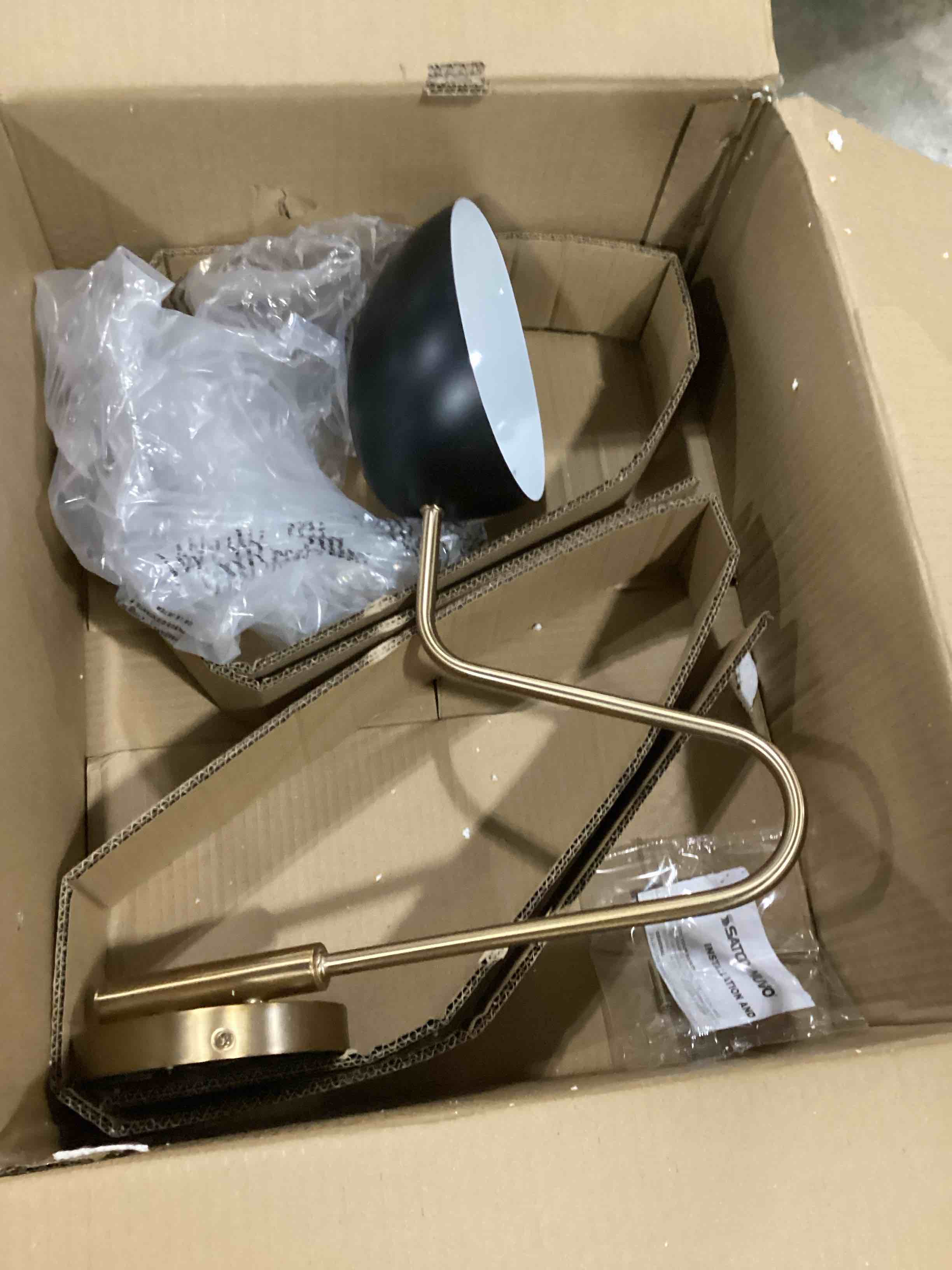 https://s3.amazonaws.com/lotting-images-prod/bidfta/RED5073878_1710253828688.jpeg
