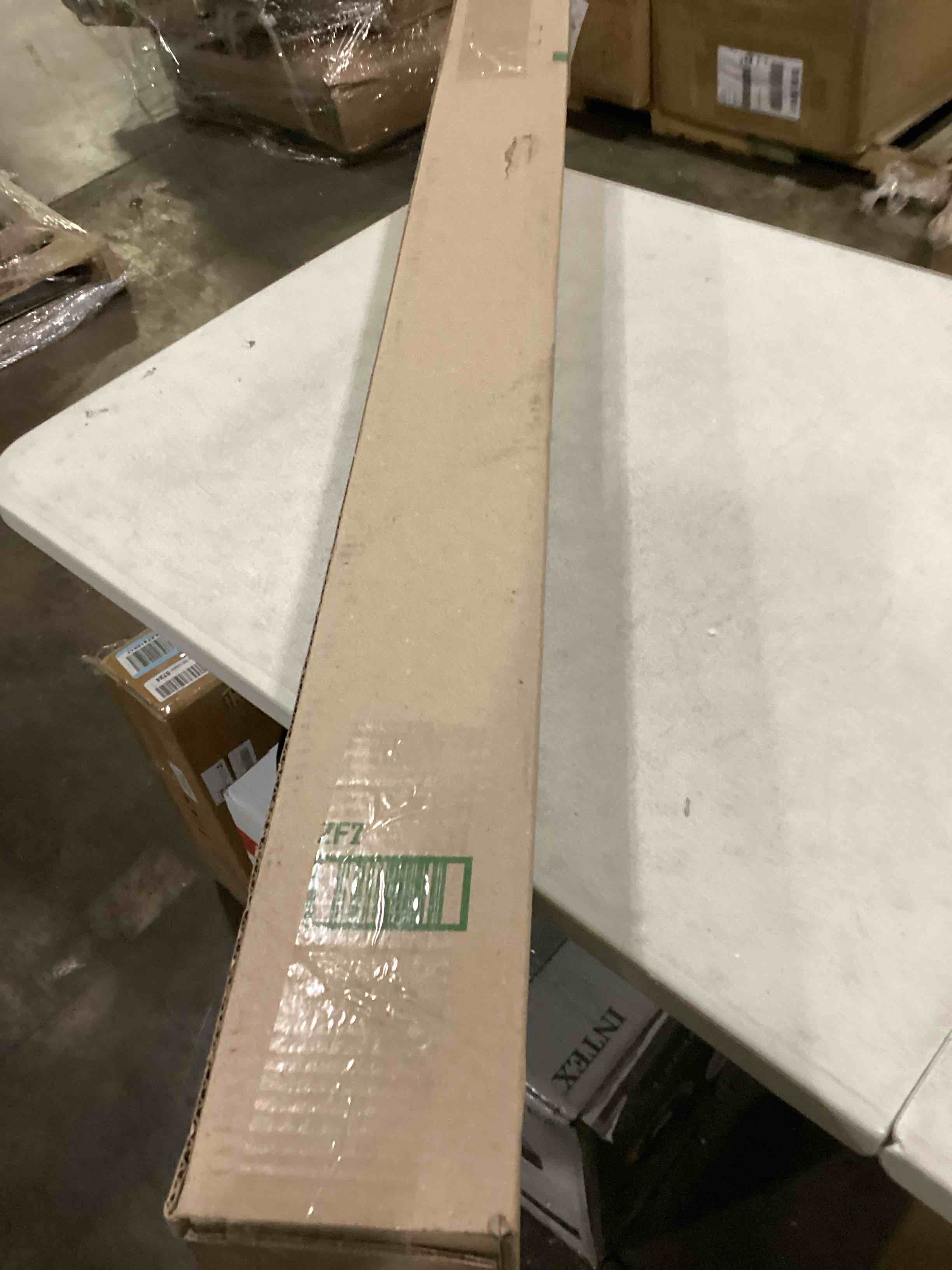 https://s3.amazonaws.com/lotting-images-prod/bidfta/RED5073890_1710261155026.jpeg